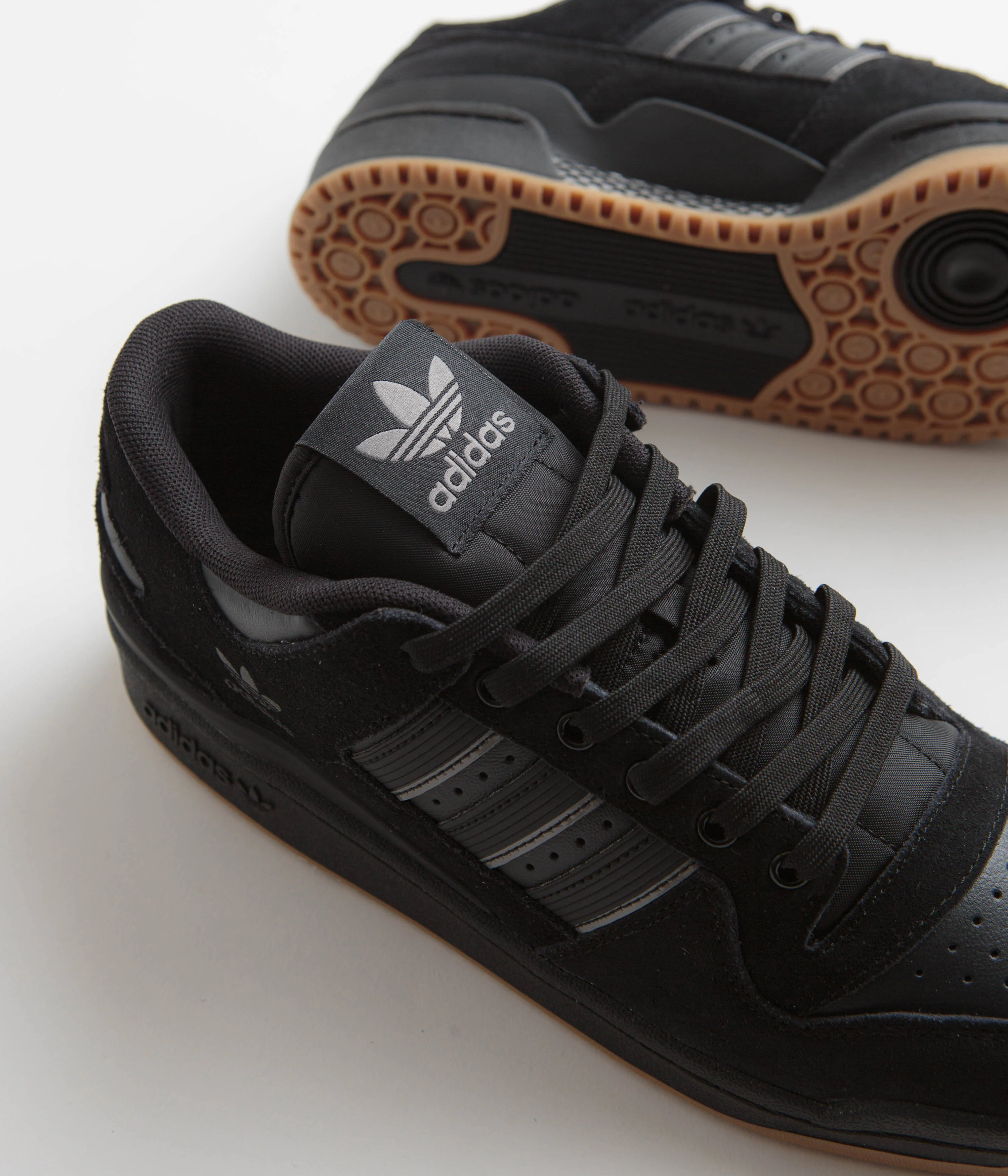 Adidas Forum 84 Low ADV Shoes - Core Black / Carbon / Grey Three - Image 3