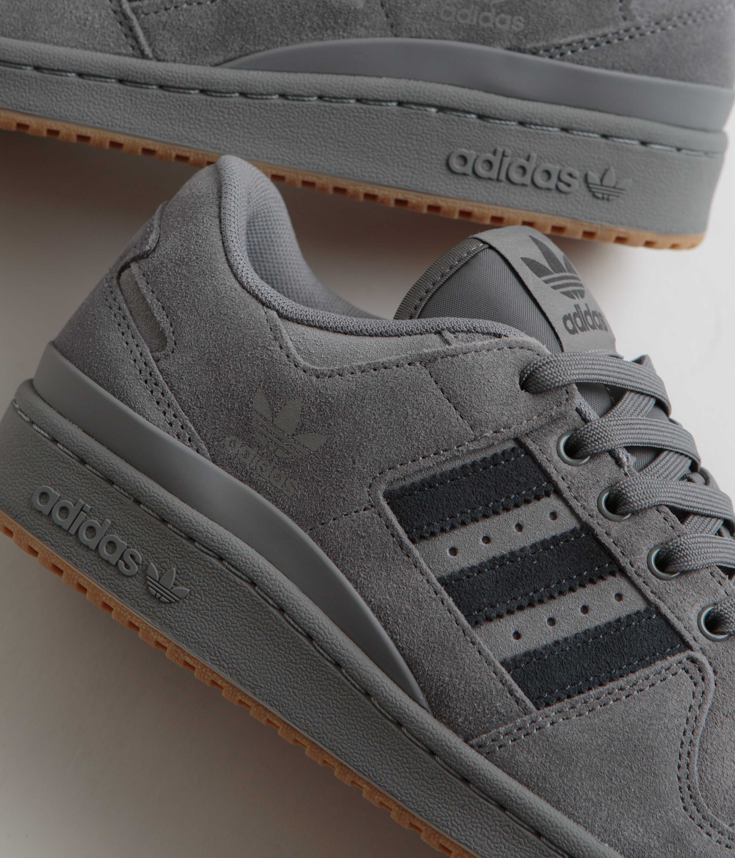 Adidas Forum 84 Low ADV Shoes - Grey Four / Carbon / Grey Three - Image 3