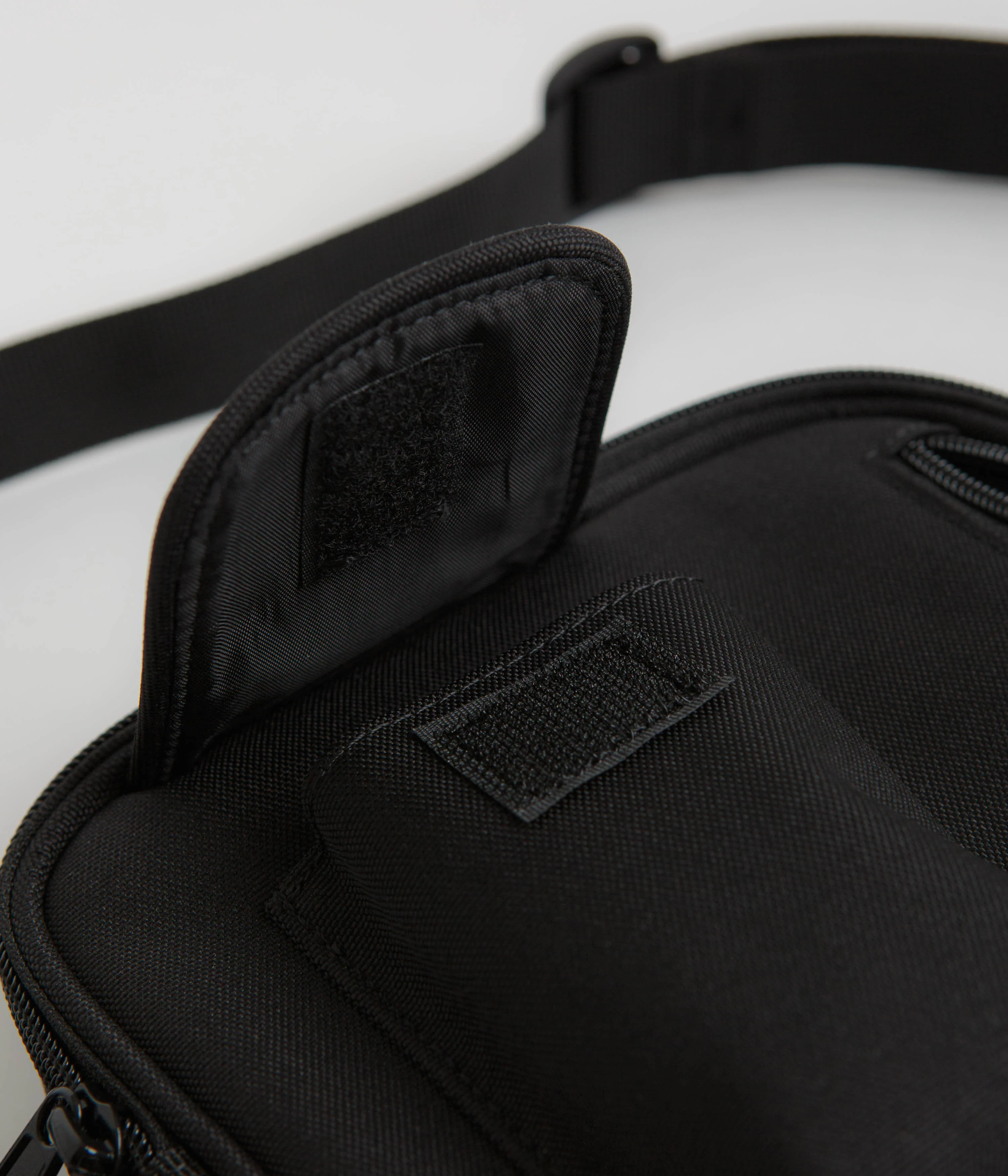 Carhartt Small Essentials Bag - Black - Image 6