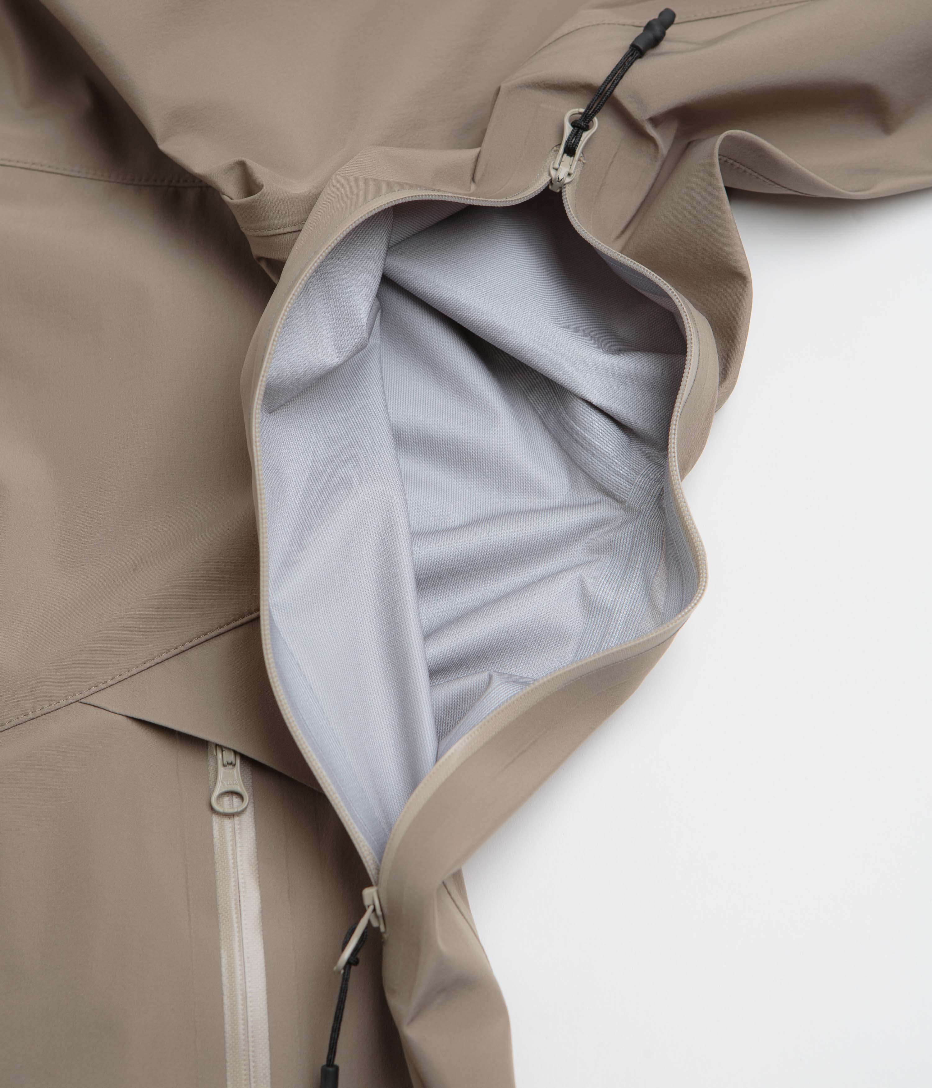 Cayl 2 Light Shield Jacket - Beige - Image 7