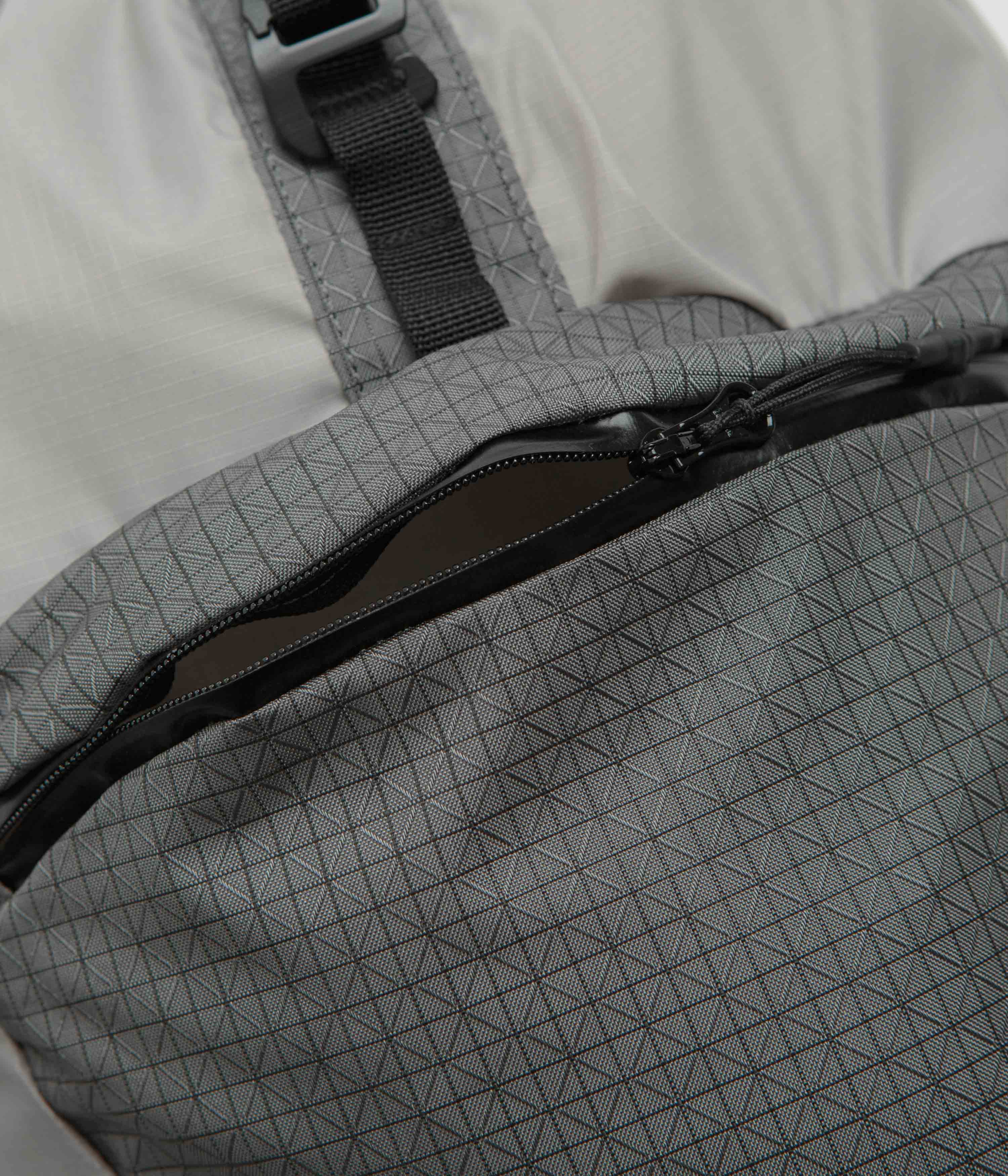 Cayl Biseul B-Grid Backpack - Grey - Image 6
