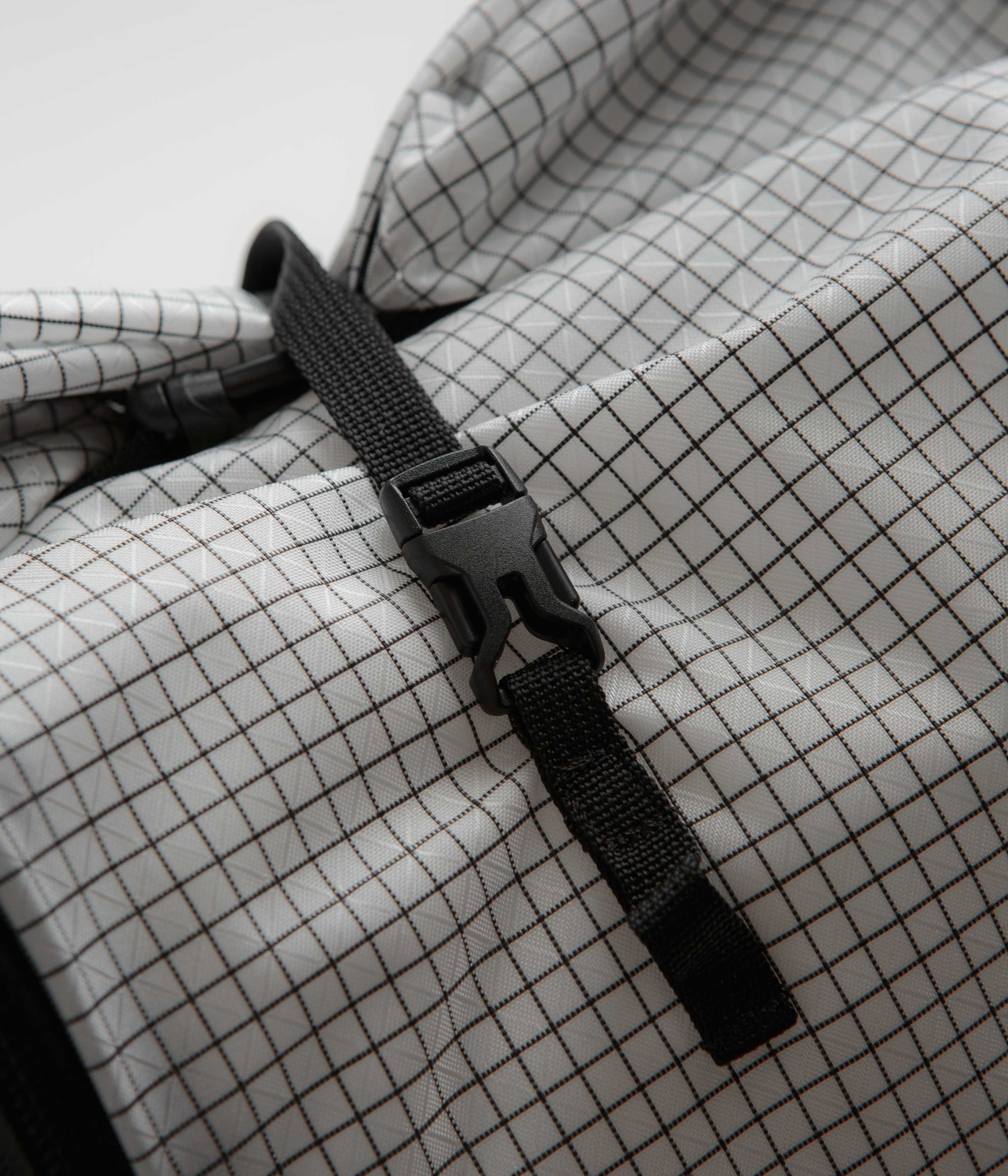 Cayl Mari Roll Top SM B-Grid Bag - White - Image 7