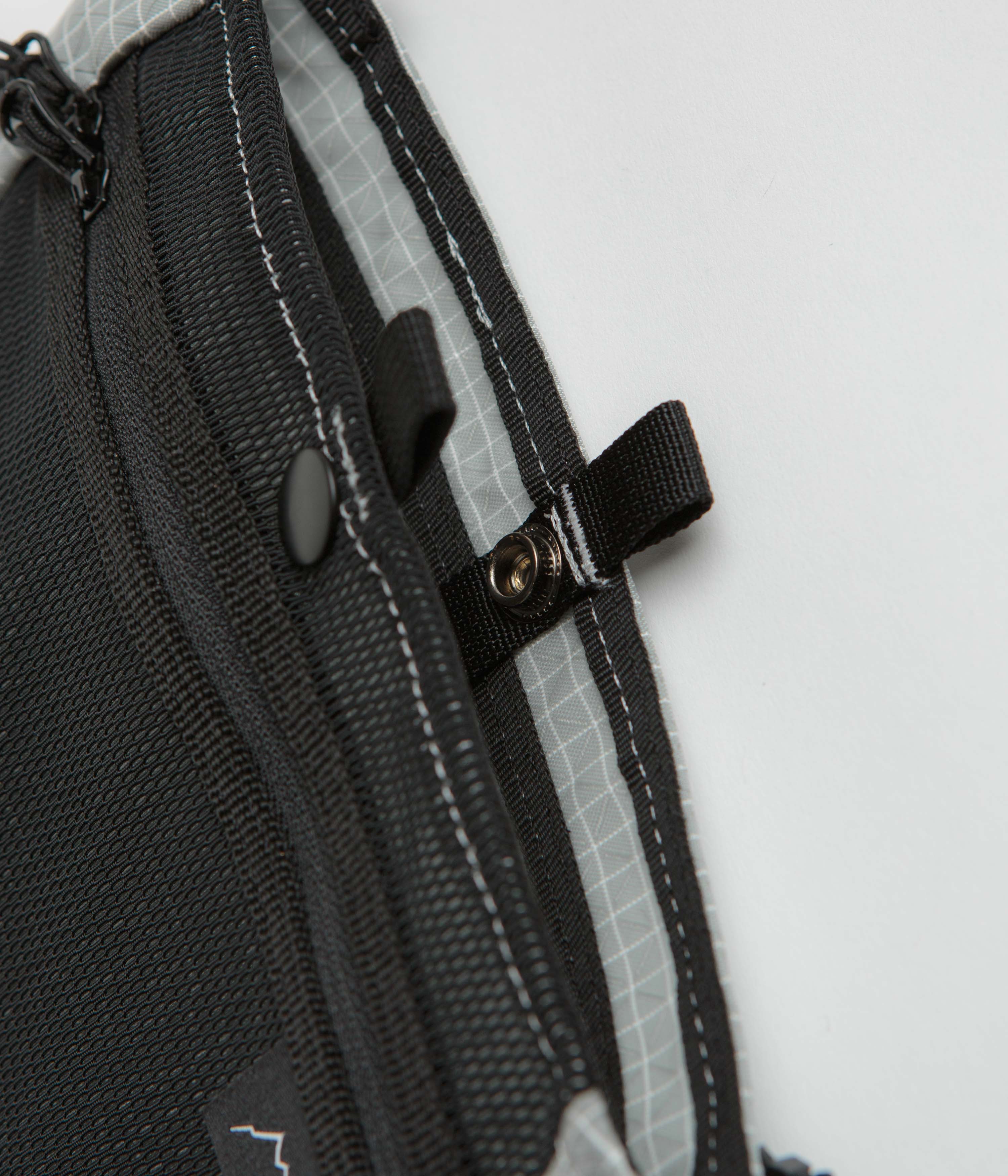 Cayl Seorak 2 Grid Bag - Grey - Image 3