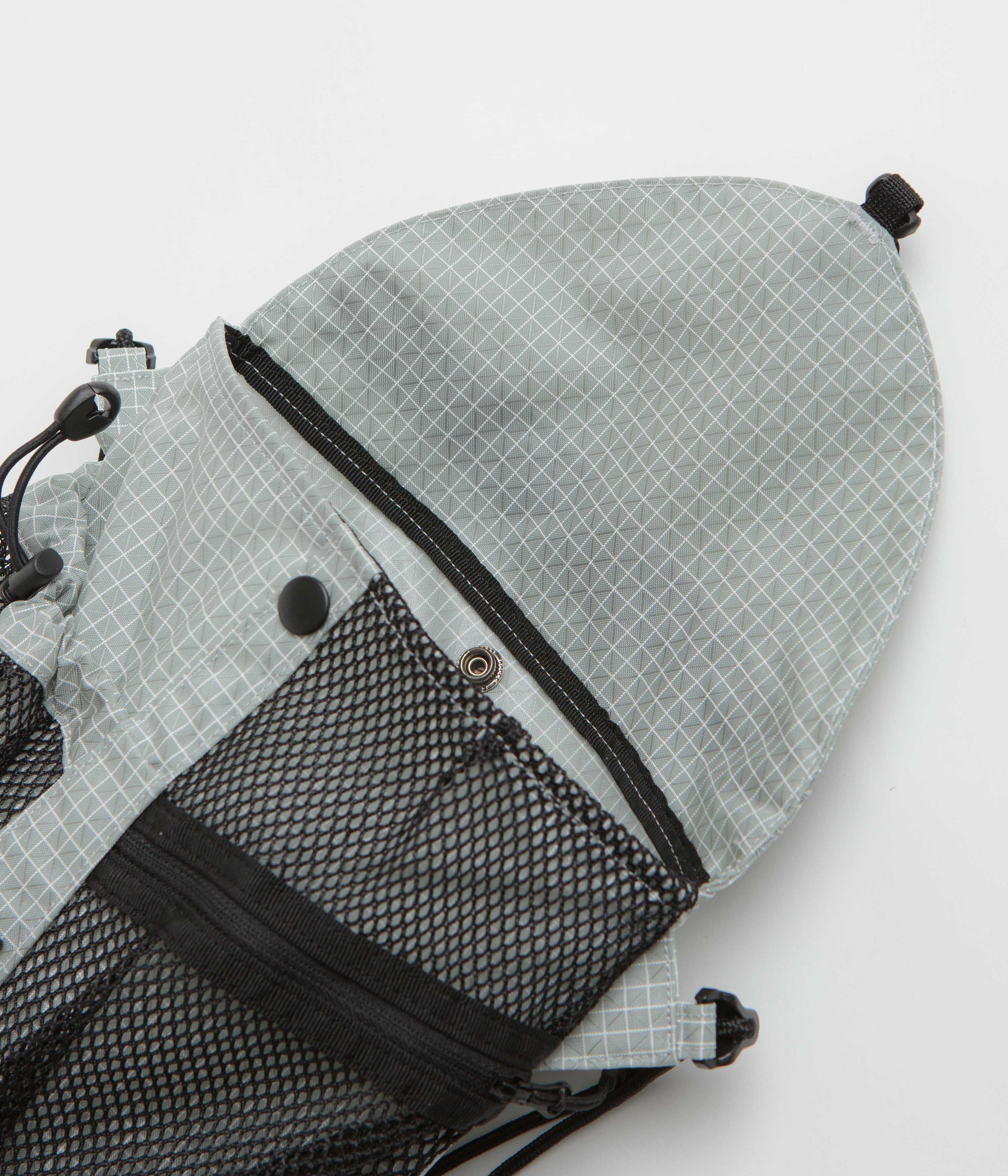 Cayl Seorak 5 Grid Mesh Bag - Grey - Image 3
