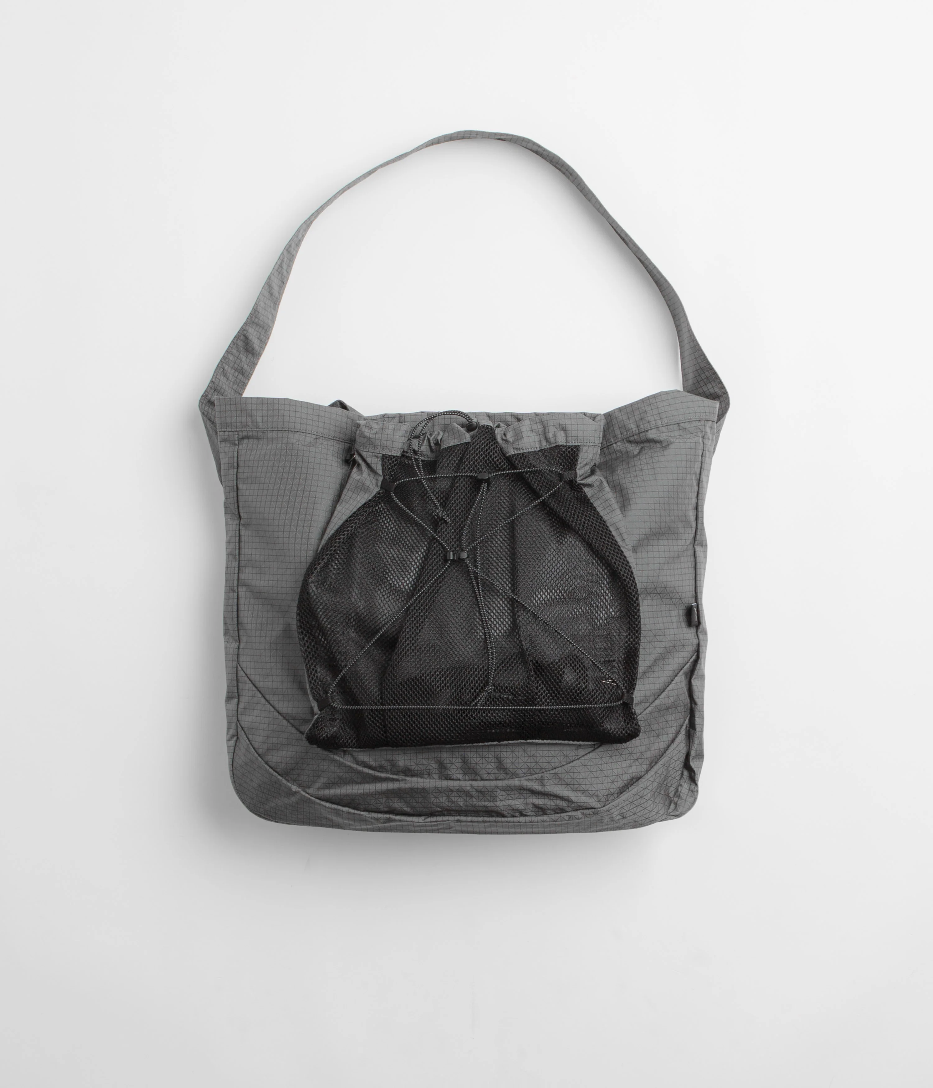 Cayl Trail B-Grid Tote Bag - Grey