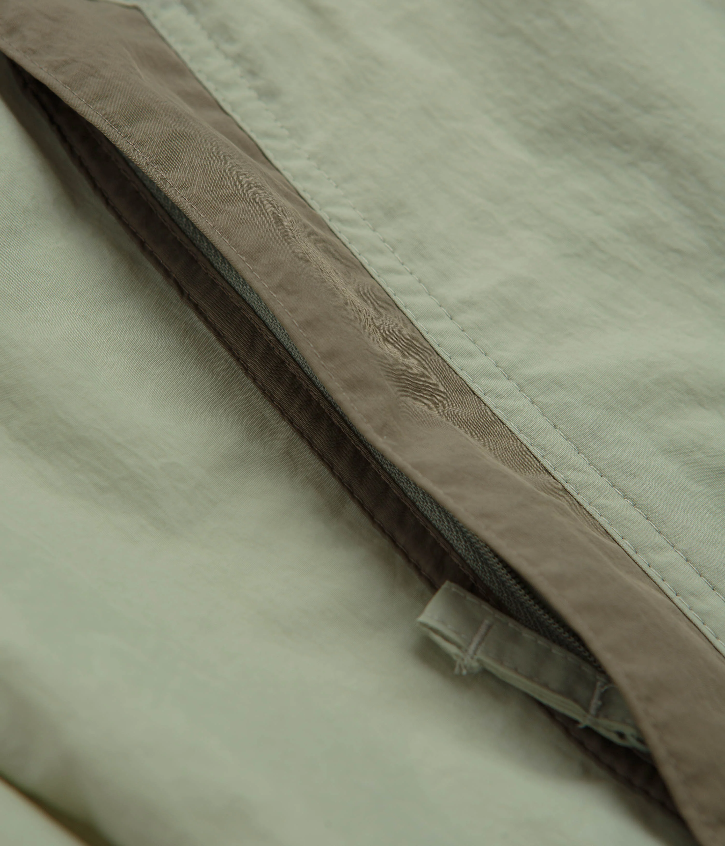 Columbia Challenger II Windbreaker Jacket - Safari / Stone Green - Image 7