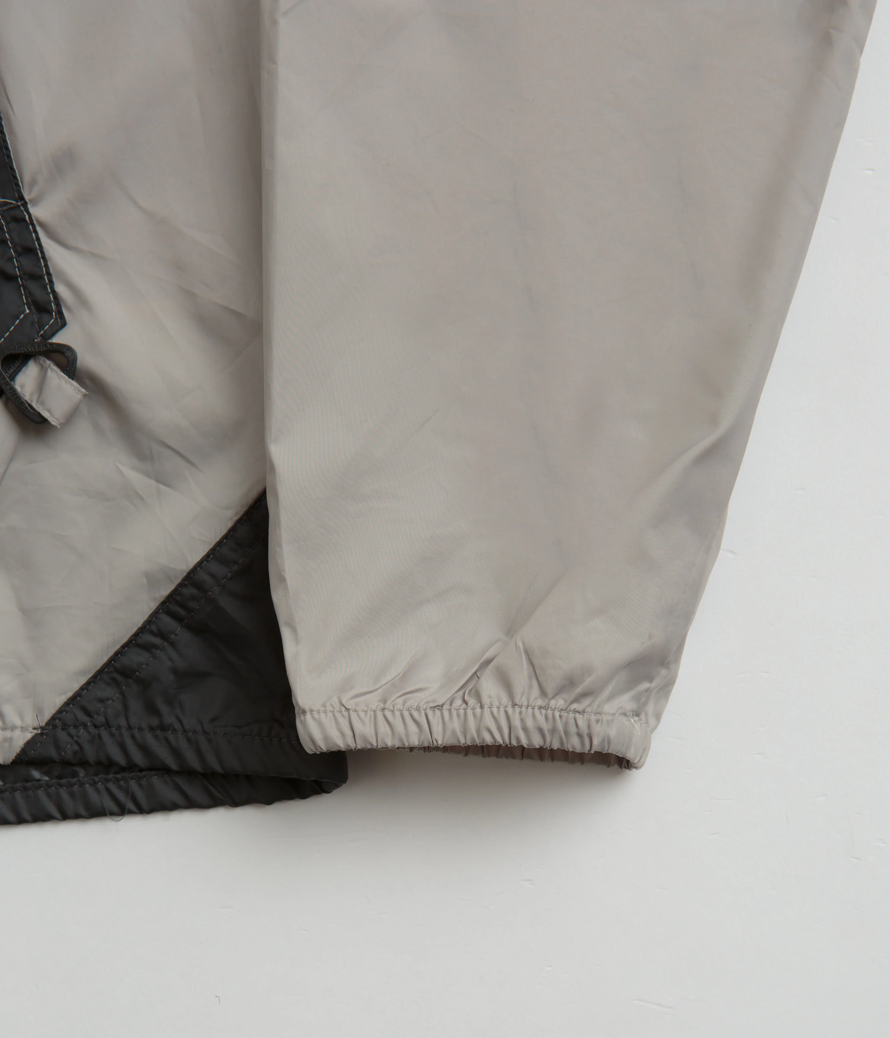 Columbia Challenger Windbreaker Jacket - Flint Grey / Shark - Image 10