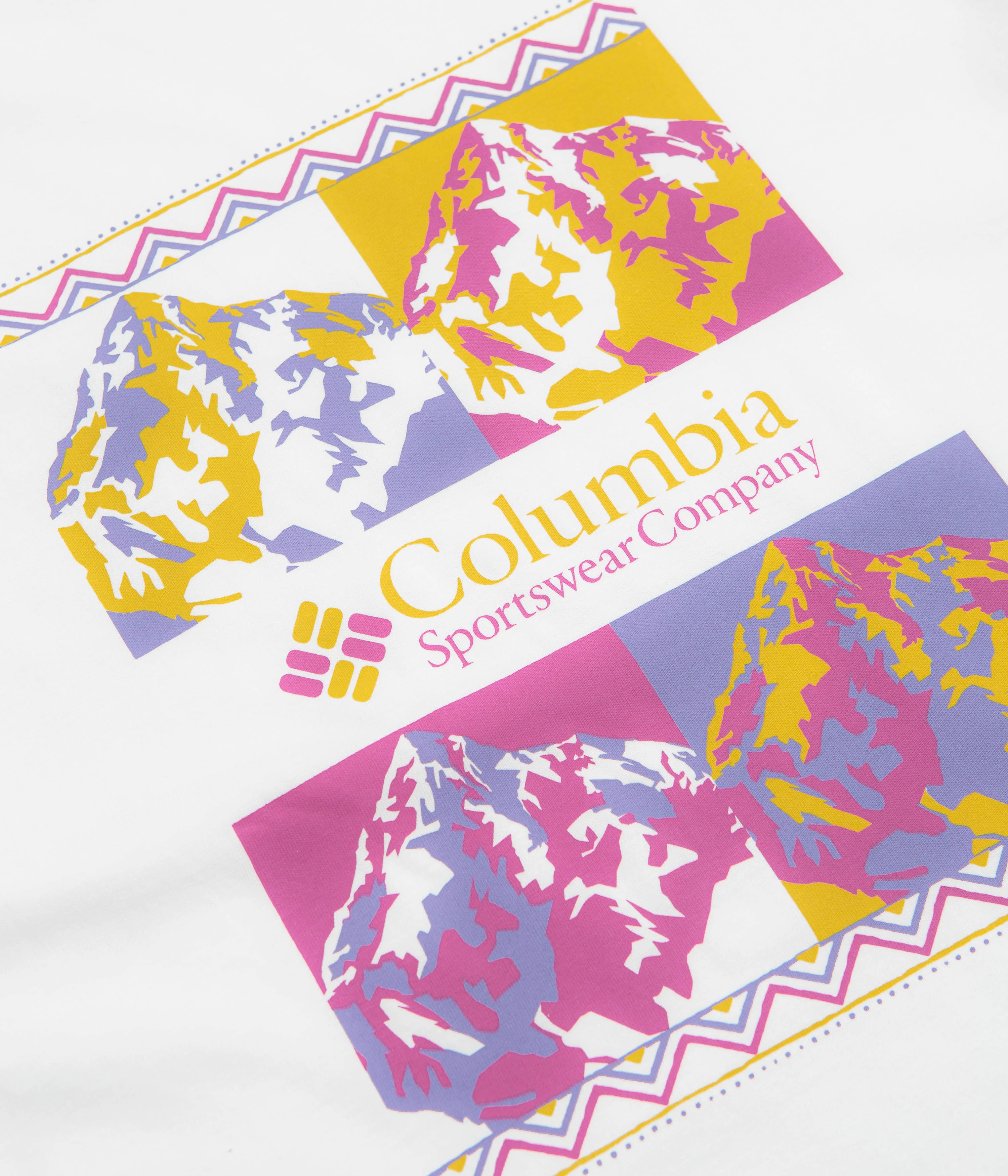 Columbia CSC Heavyweight Iconic T-Shirt - White / Repeated Peaks - Image 4