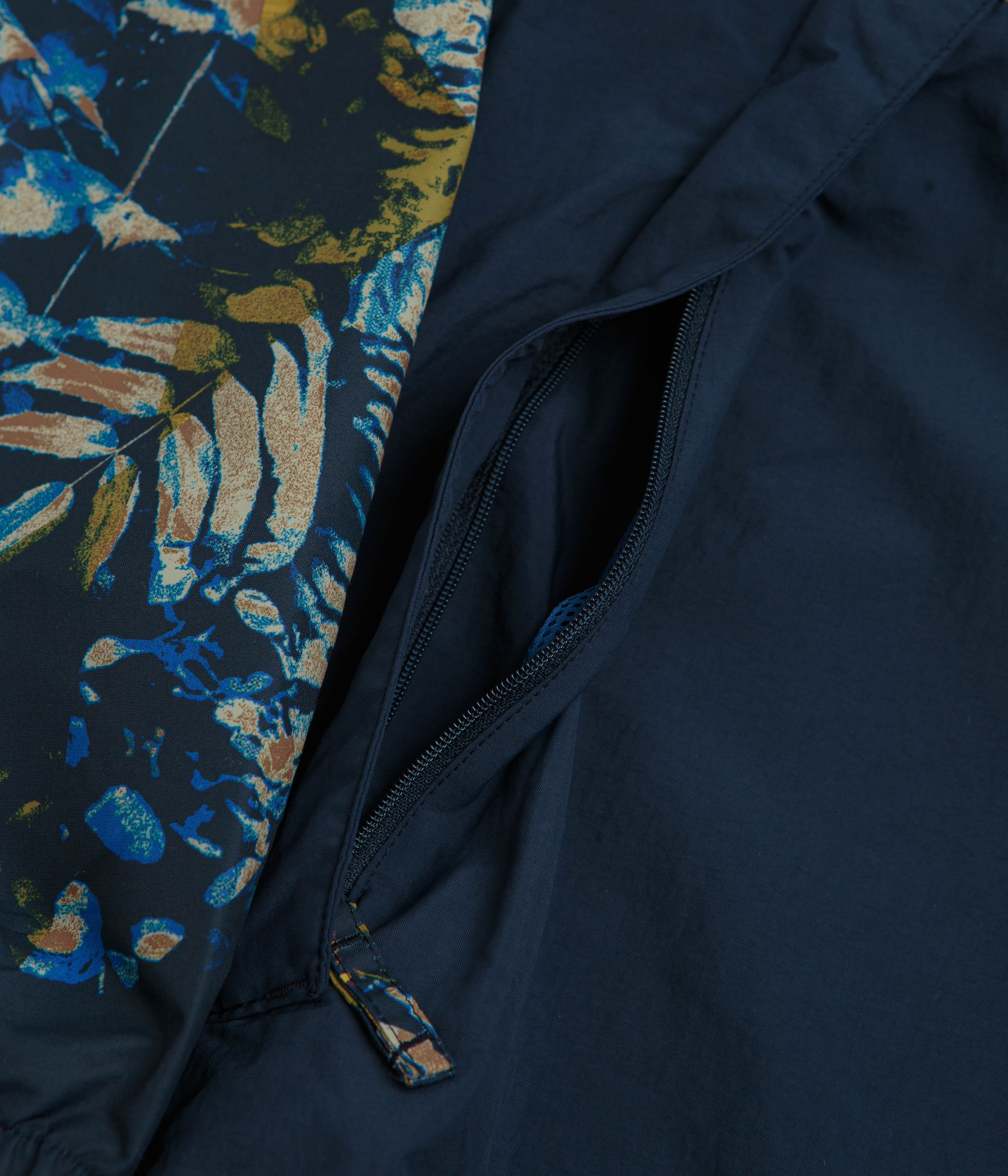 Columbia Challenger II Printed Windbreaker Jacket - Mountain Blue Geofern / Collegiate Navy - Image 6