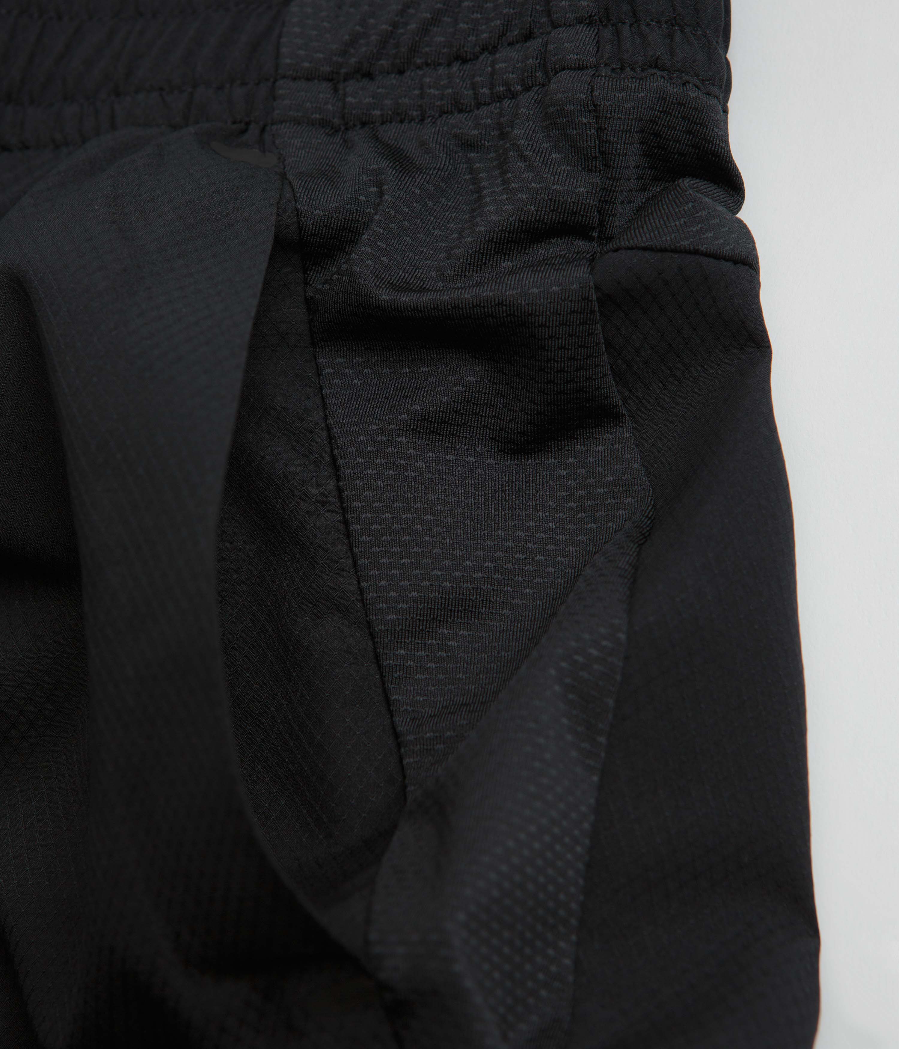 Columbia Three Pitch 5" Shorts - Black - Image 7