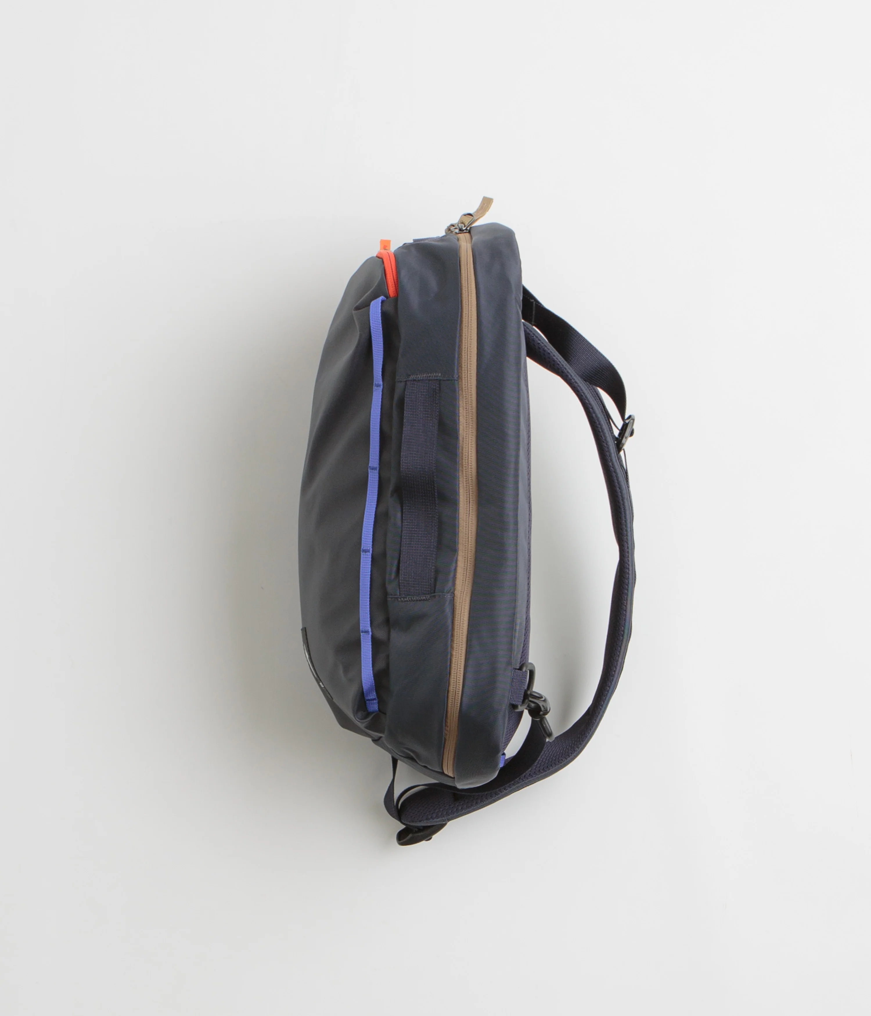 Cotopaxi Chasqui Cada Dia 13L Sling Bag - Graphite - Image 2