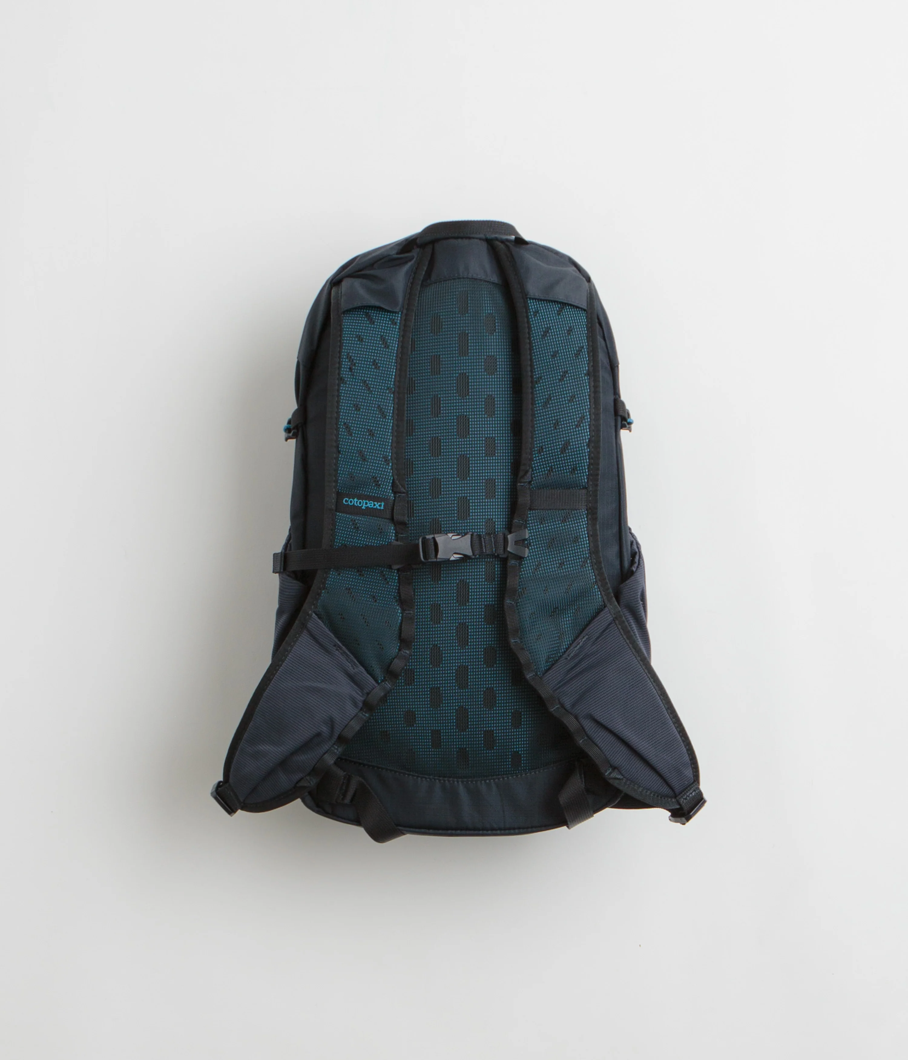 Cotopaxi Elqui 18L Backpack - Carbon - Image 3