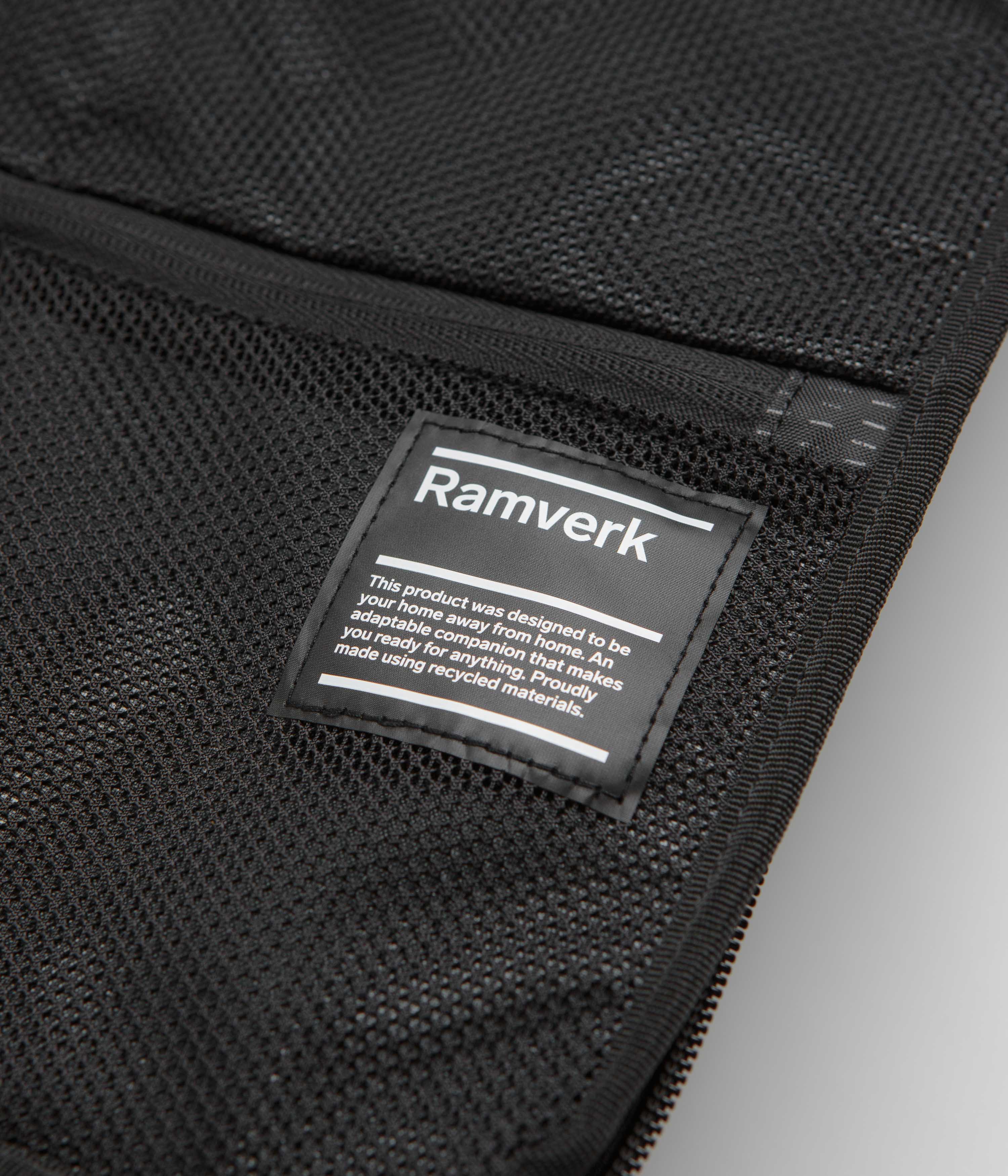 D_b_ Ramverk Medium Camera Insert - Black Out - Image 6