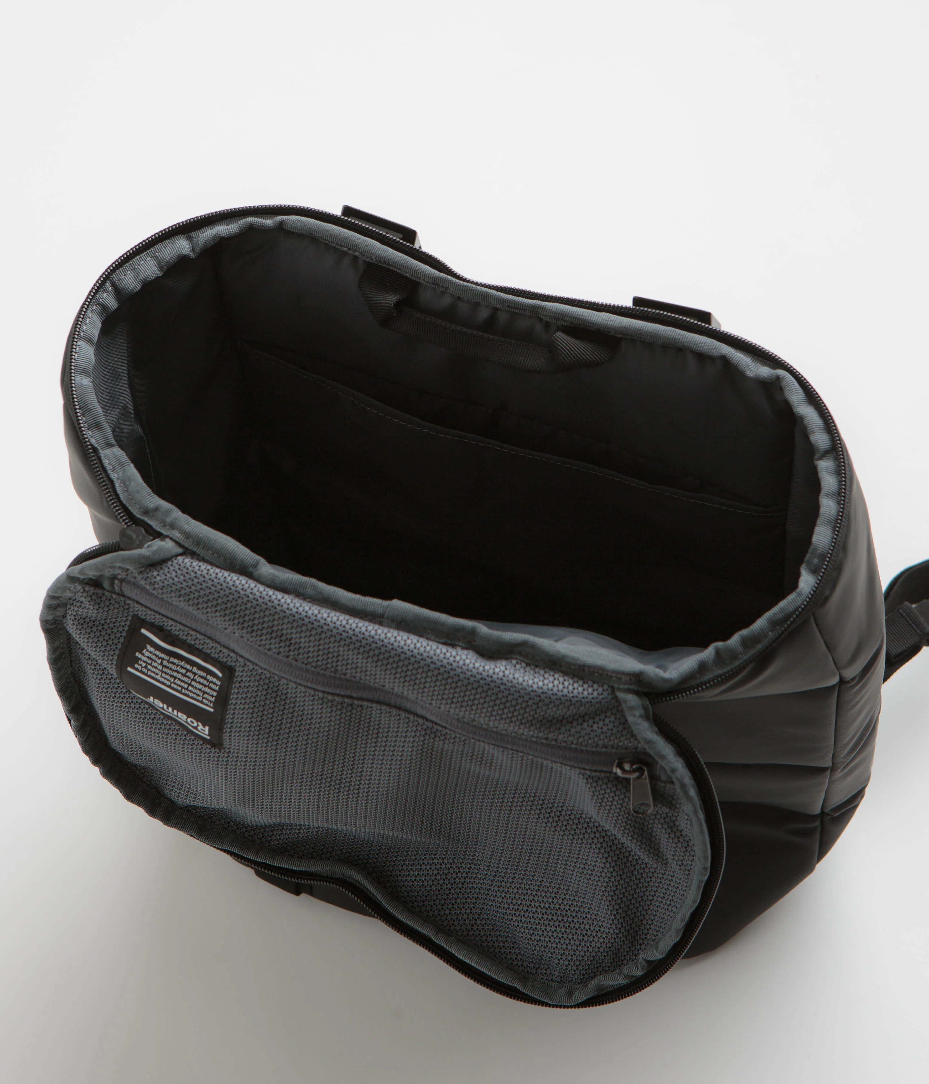 D_b_ Roamer 25L Duffel Pack - Black Out - Image 8