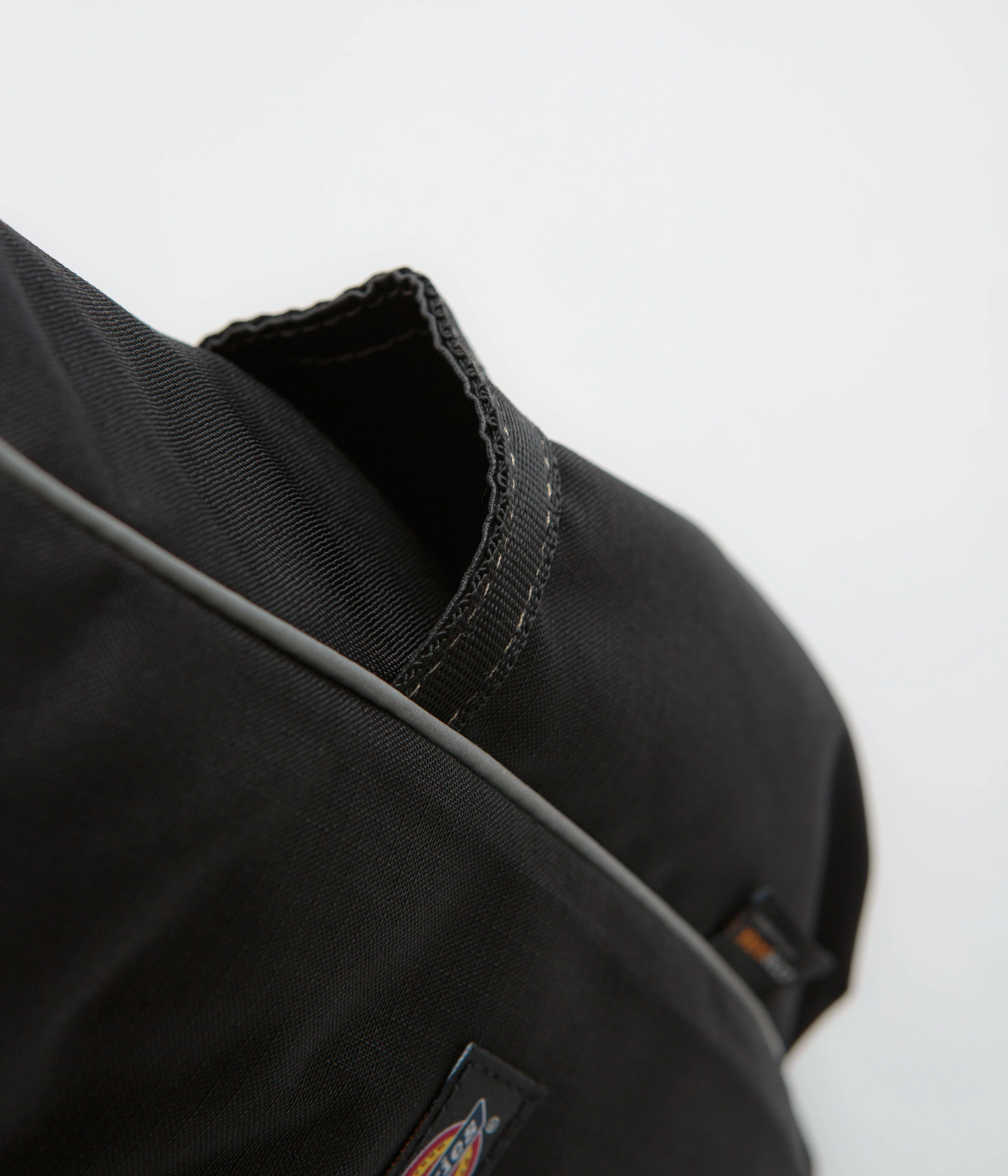 Dickies Ashville Sling Bag - Black - Image 5