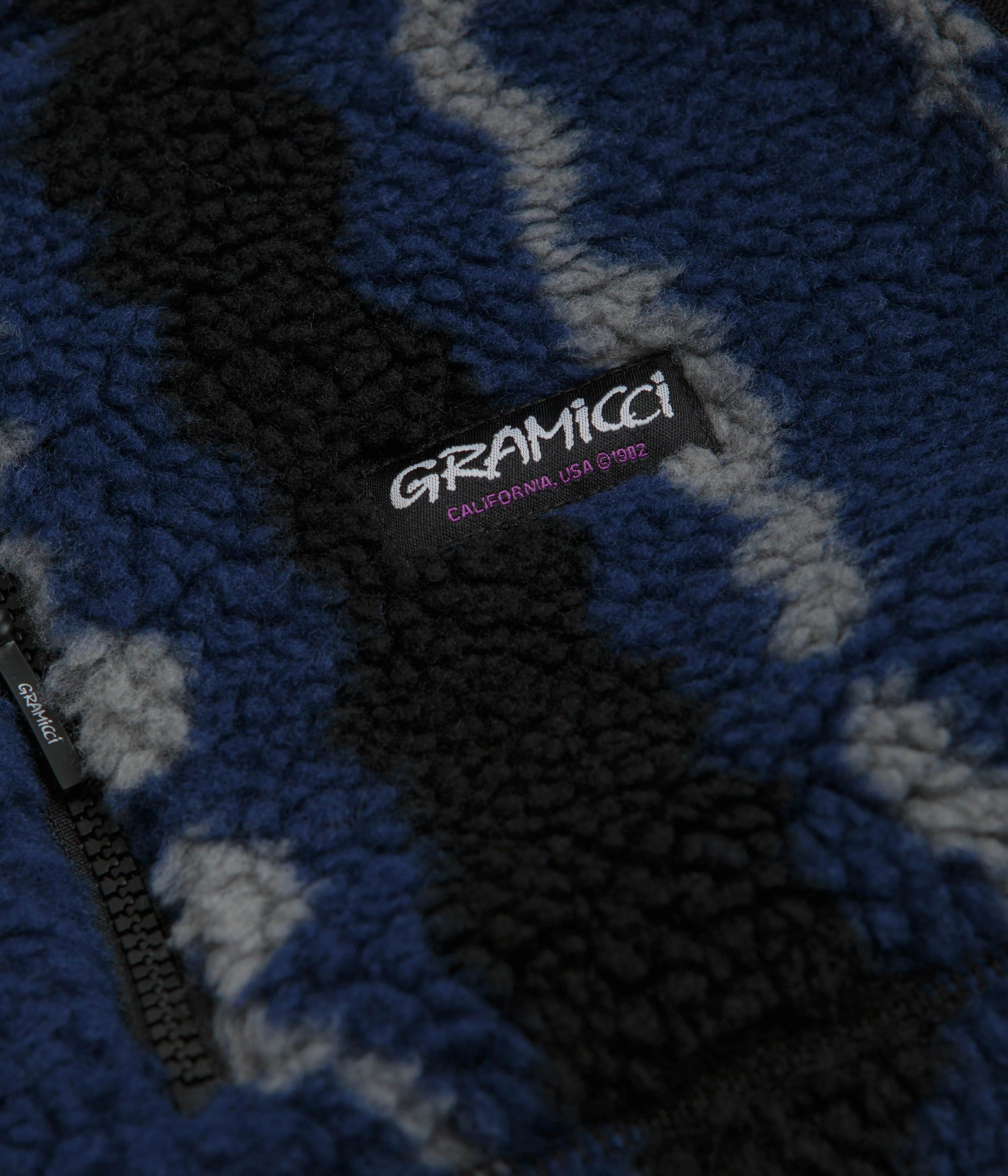 Gramicci Sherpa Vest - Navy Ripple - Image 6