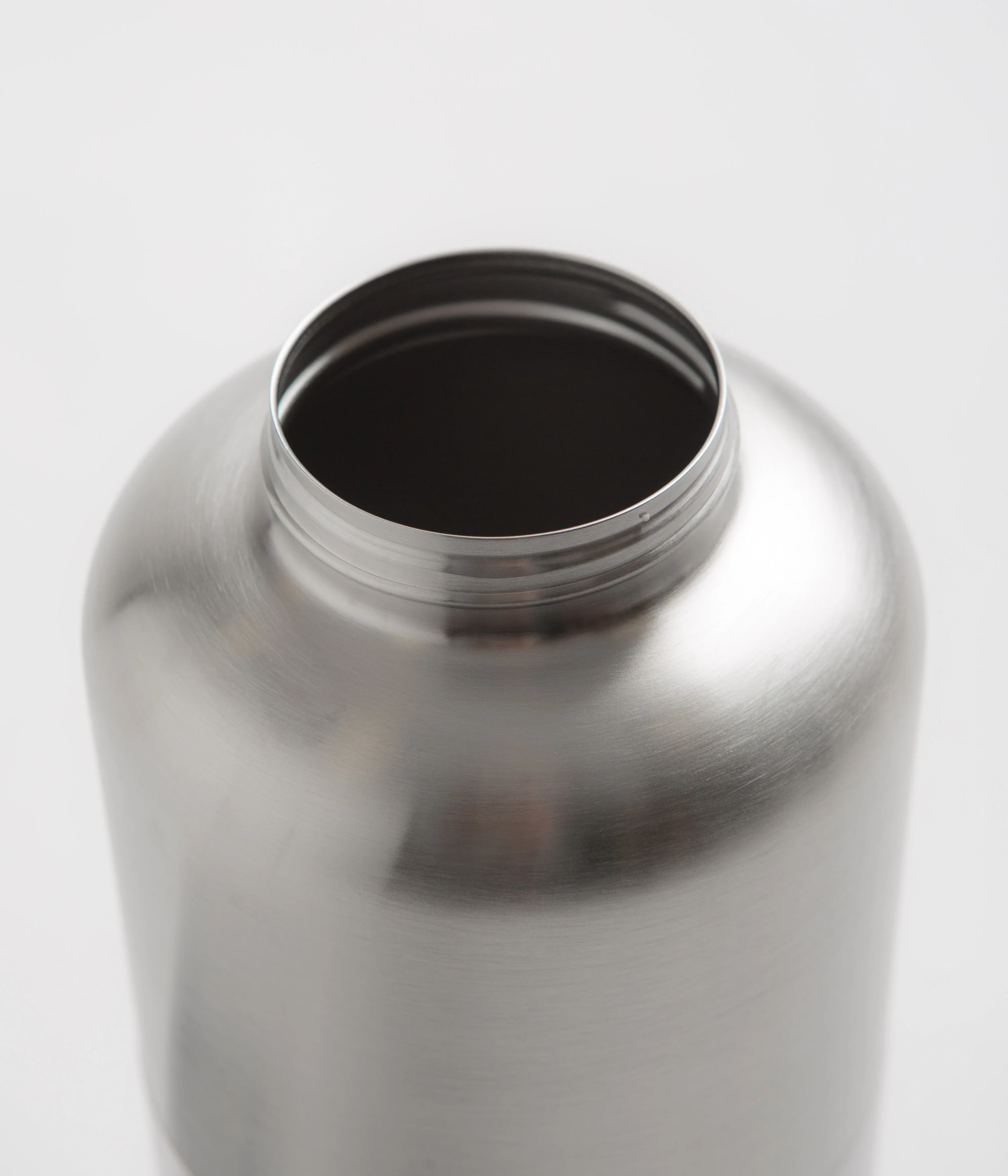Klean Kanteen Wide Mouth 1900ml Flask - Brushed Stainless - Image 3