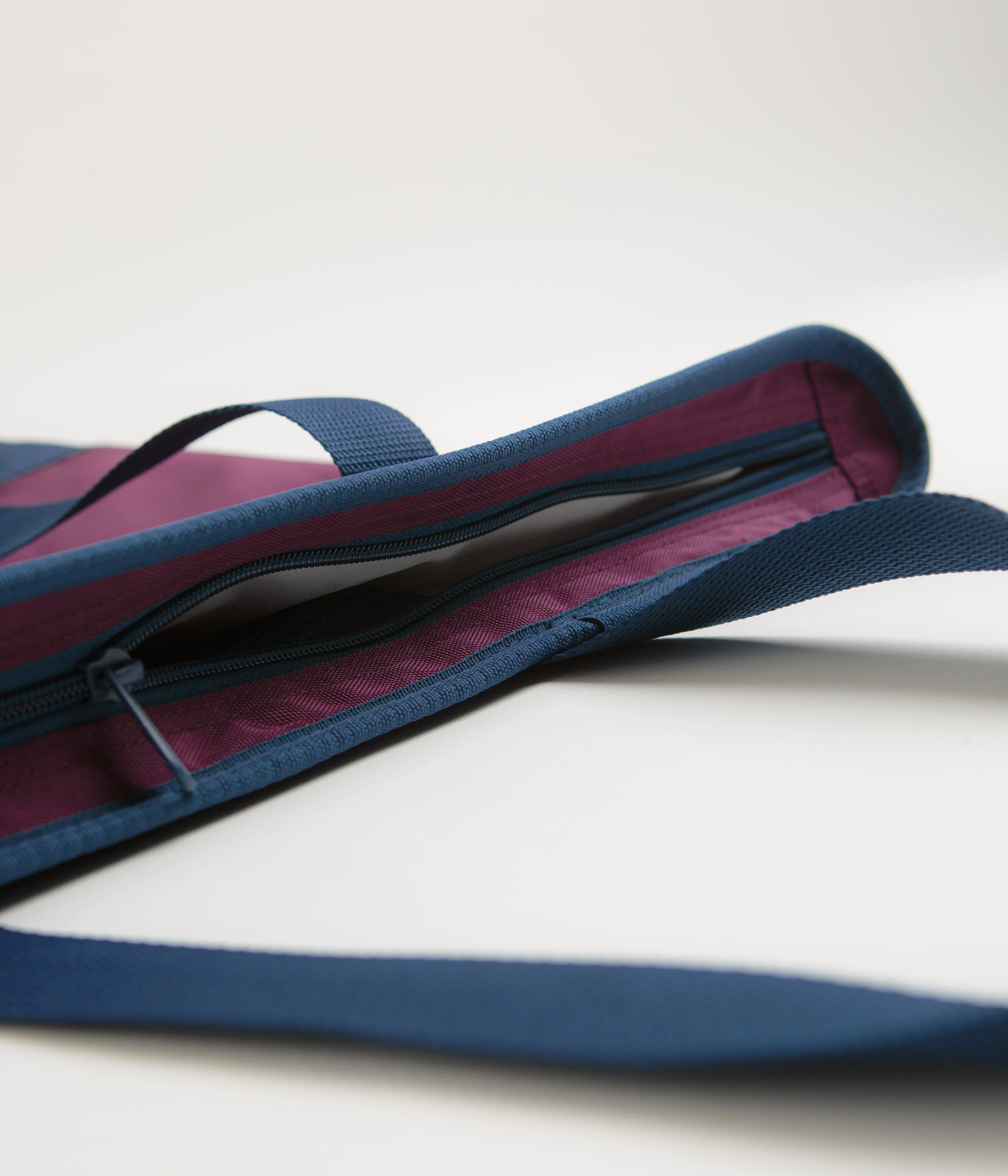 Last Resort AB x Julian Smith Cooler Bag - Plum / Dirty Blue - Image 5