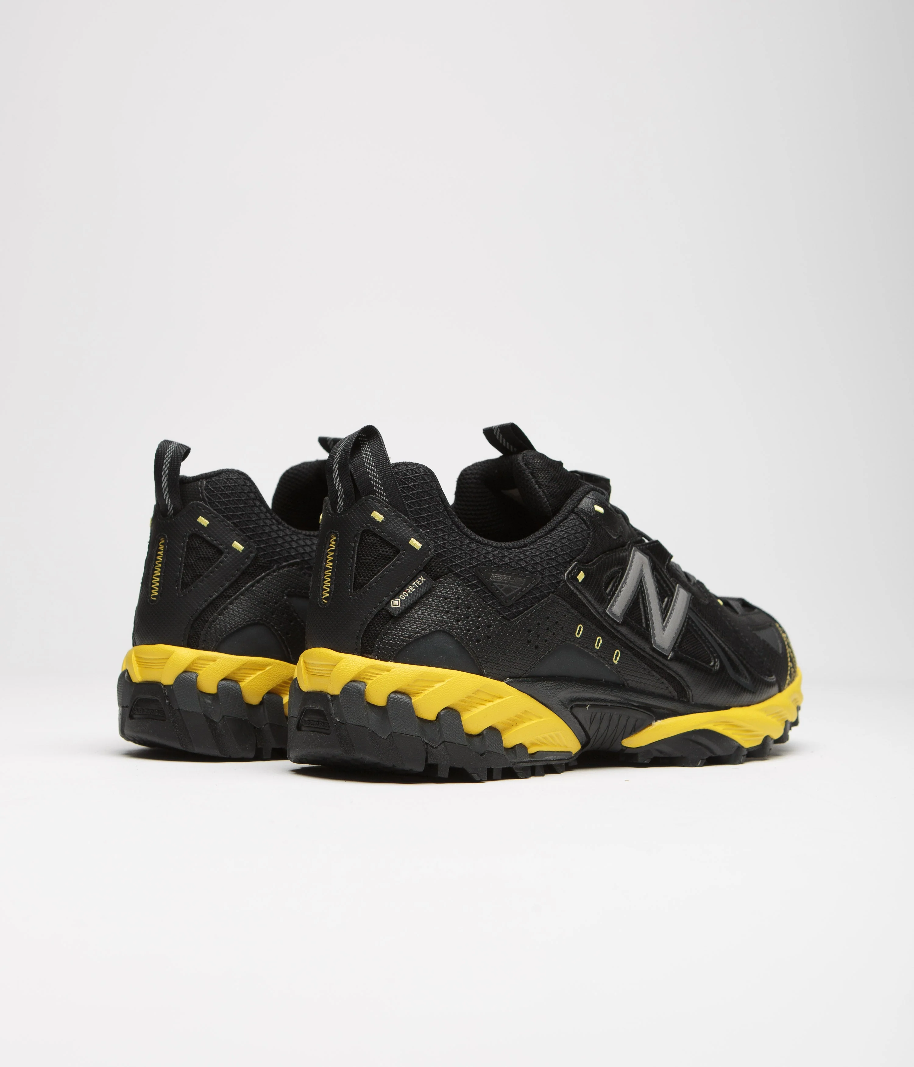 New Balance 610 Shoes - Black - Image 4