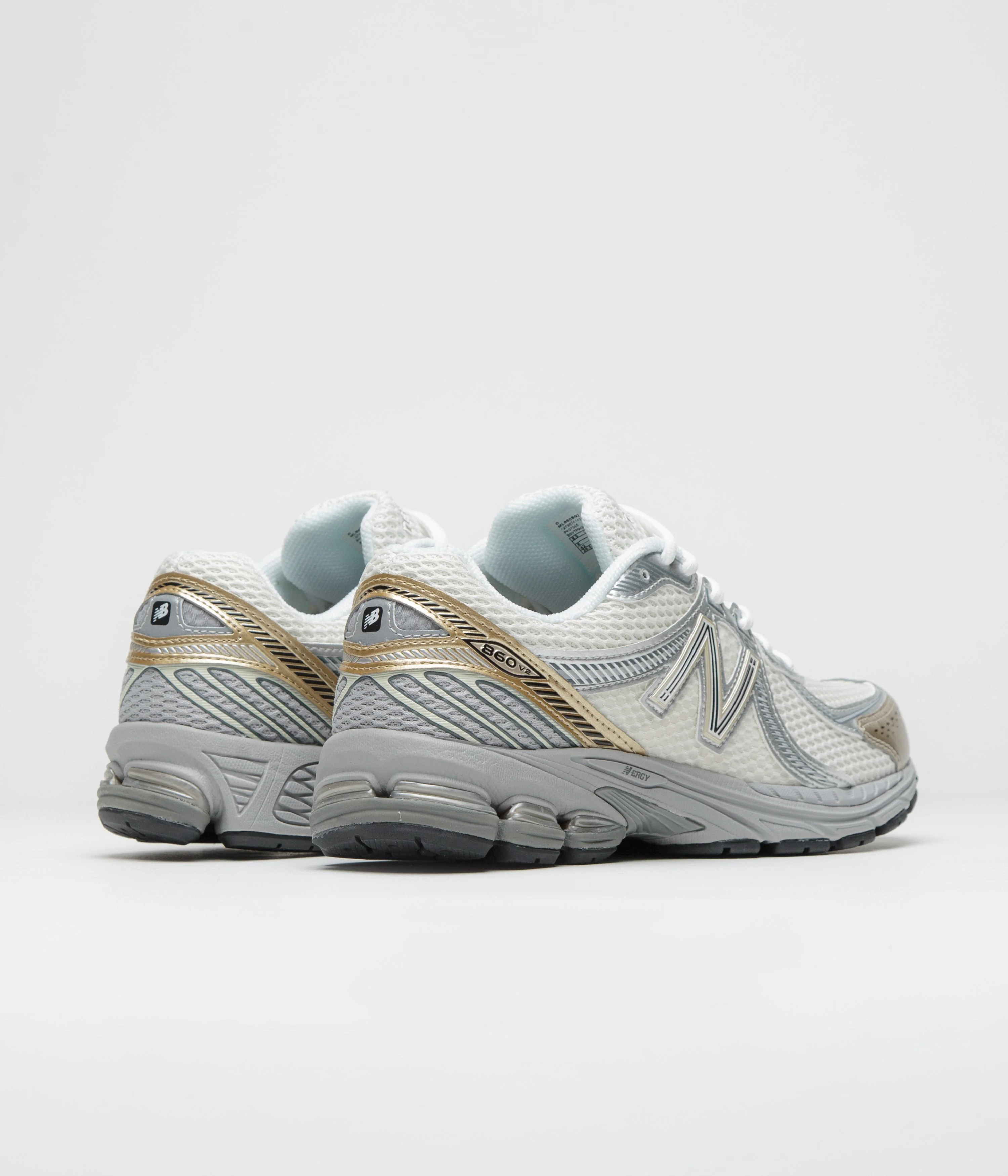 New Balance 860 Shoes - Sea Salt / Gold Metallic - Image 4