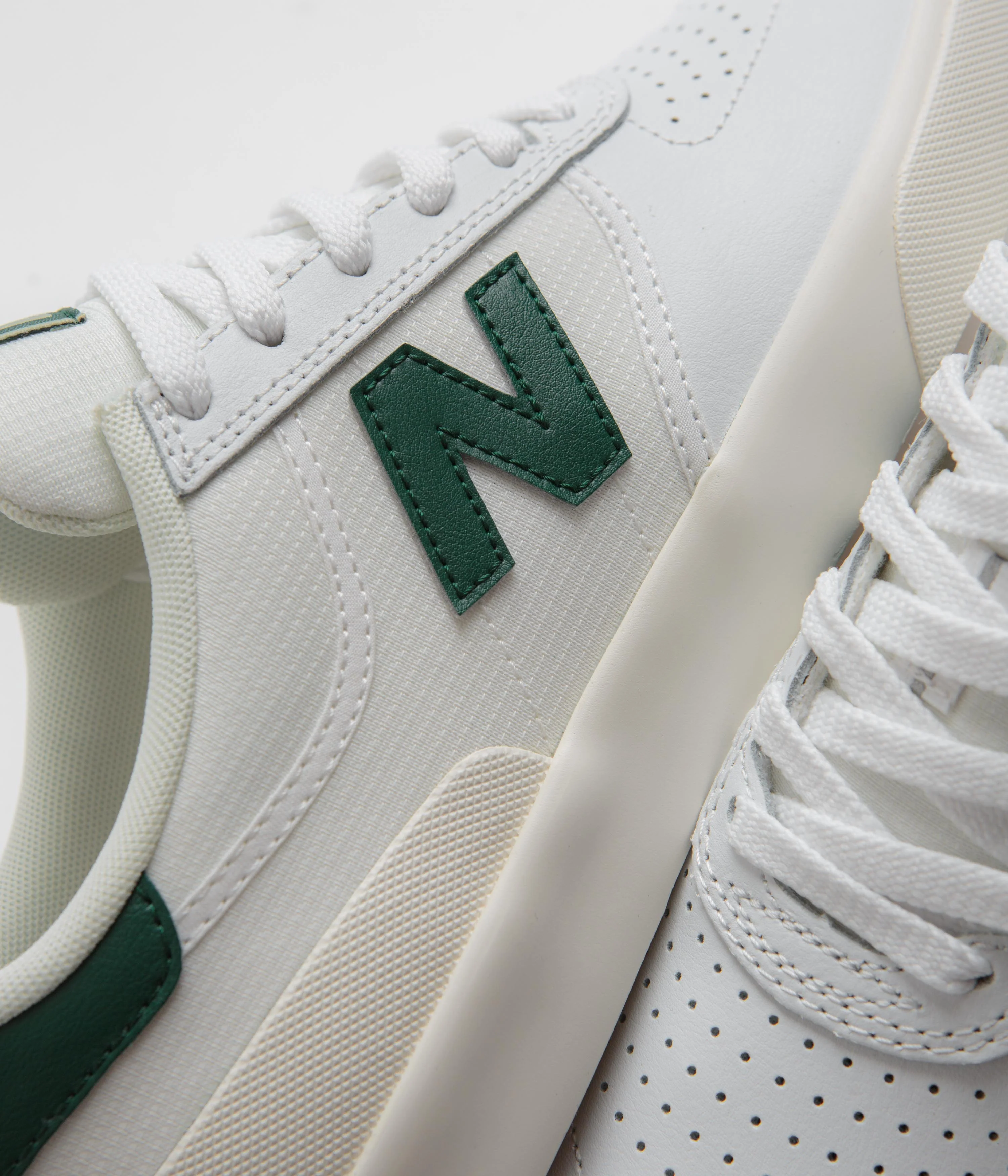 New Balance Numeric 272 Shoes - White / Green - Image 3