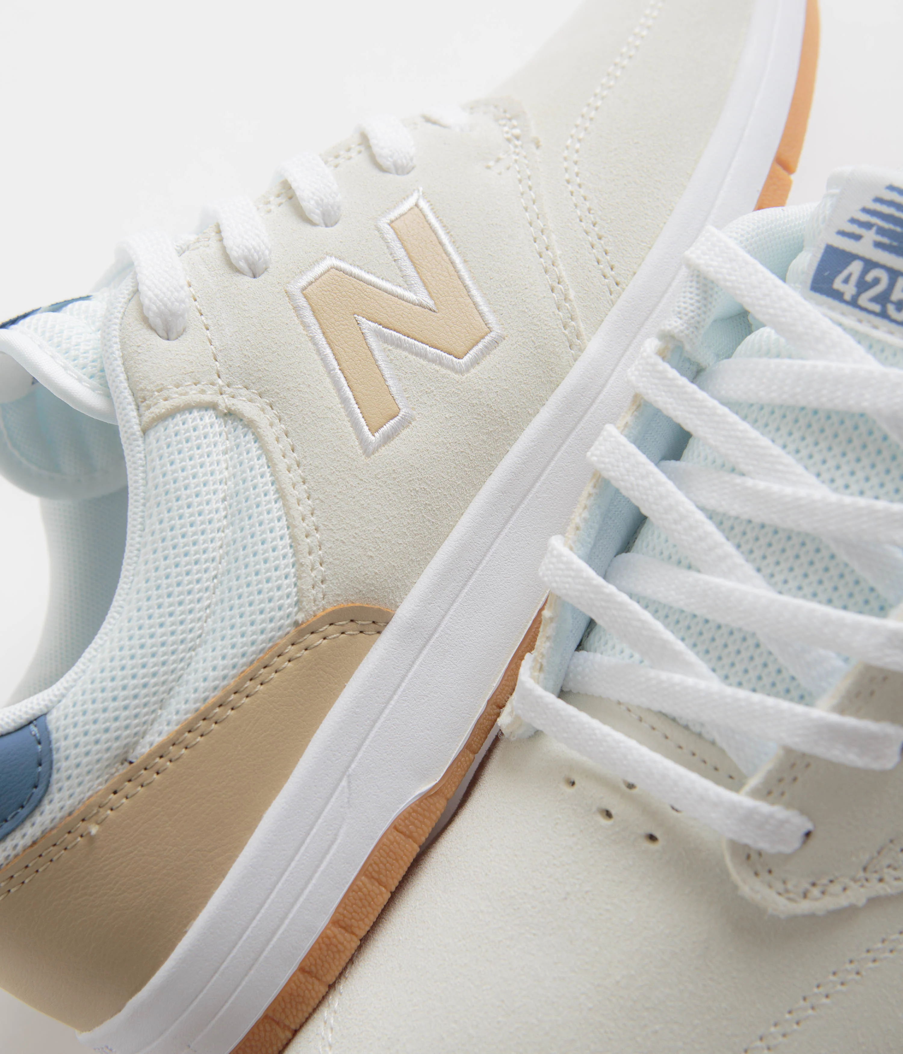 New Balance Numeric 425 Shoes - Sea Salt / White - Image 3