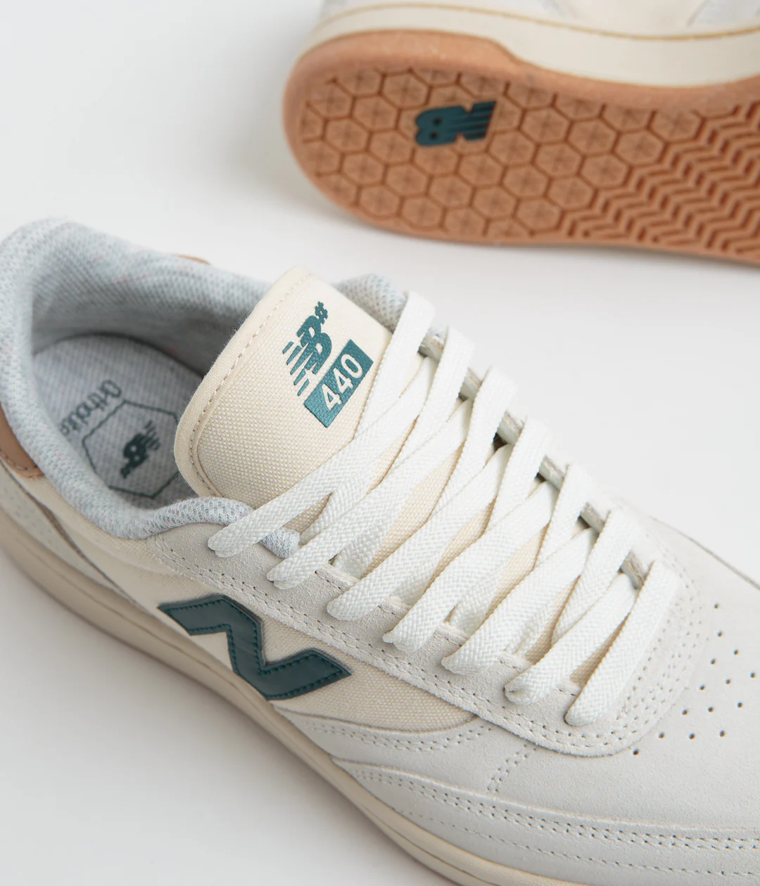 New Balance Numeric 440 Shoes - Sea Salt / Teal - Image 3