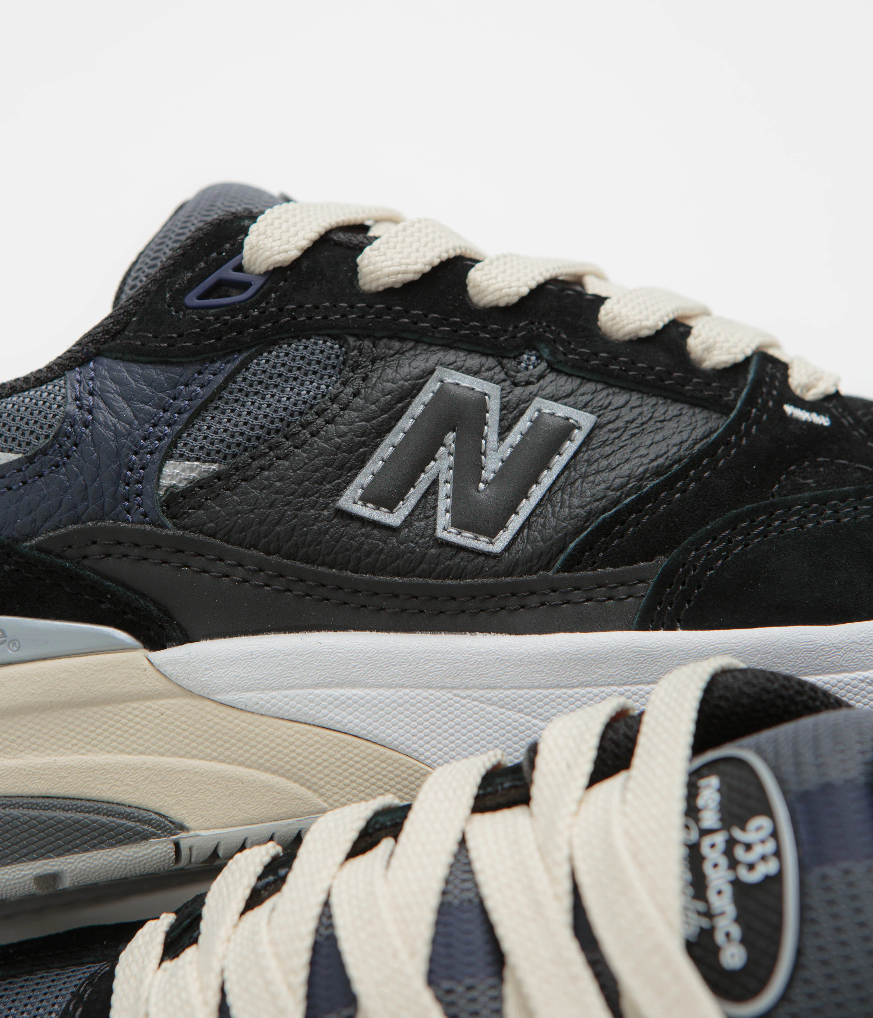 New Balance Numeric 933 Andrew Reynolds Shoes - Black / Navy - Image 3