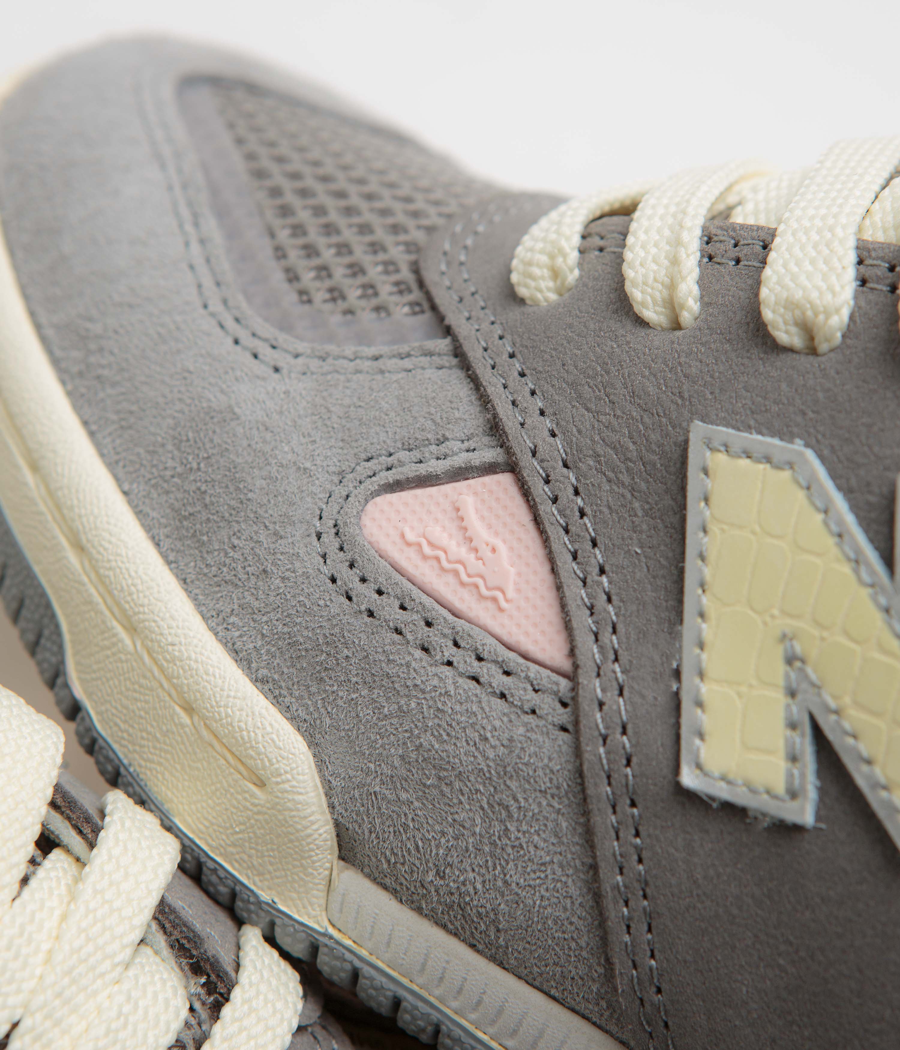 New Balance Numeric x Lost Art 600 Shoes - Sea Salt / Grey - Image 8