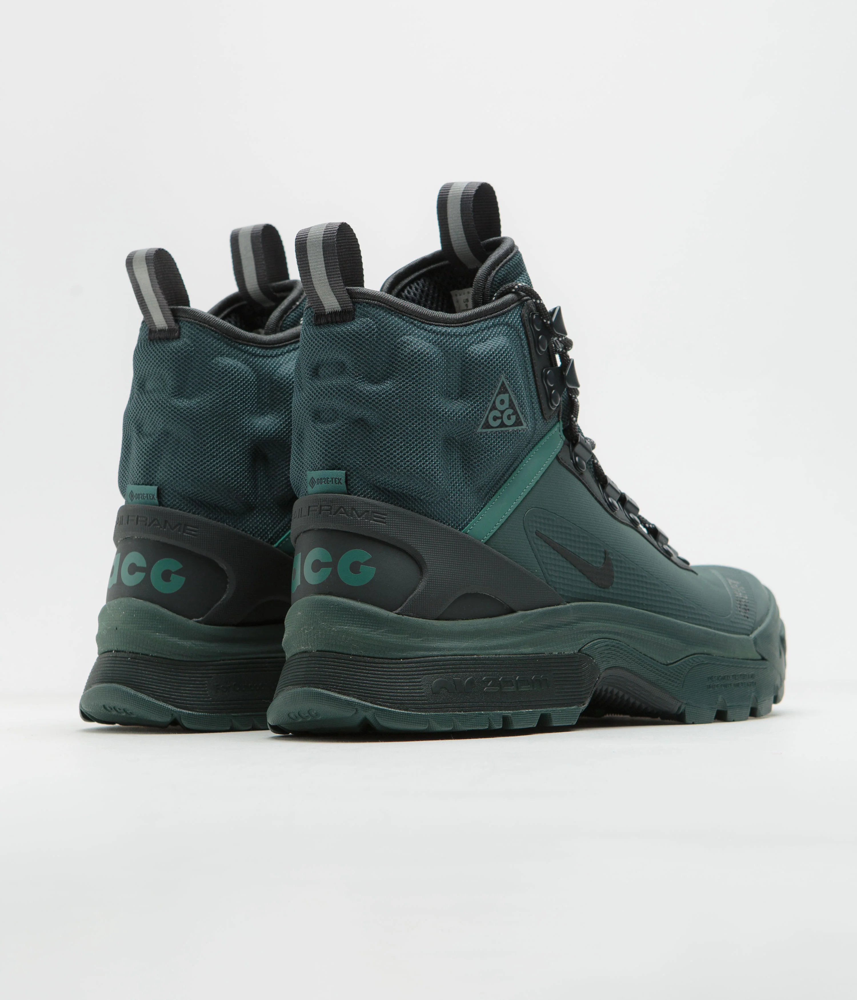 Nike ACG Air Gaiadome Gore-Tex Shoes - Vintage Green / Bicoastal - Vintage Green - Image 4