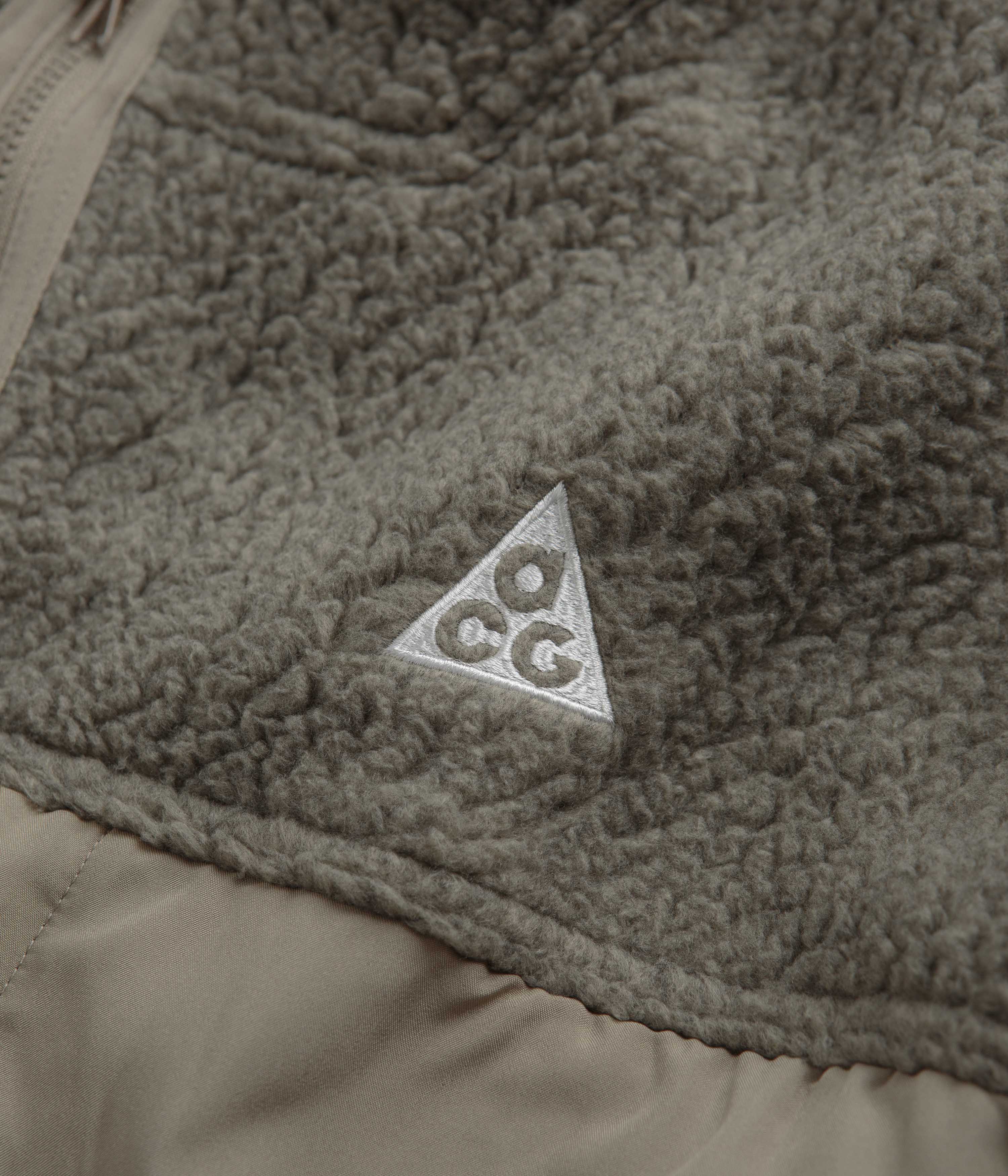 Nike ACG Arctic Wolf Full Zip Fleece - Khaki / Light Iron Ore / Summit White - Image 4