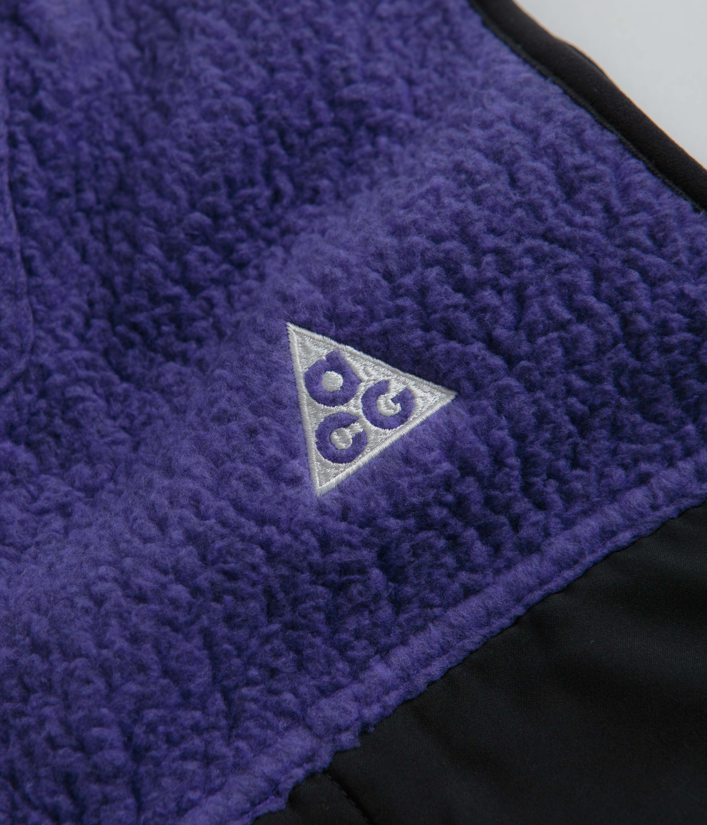 Nike ACG Arctic Wolf Vest - Persian Violet / Black / Summit White - Image 3