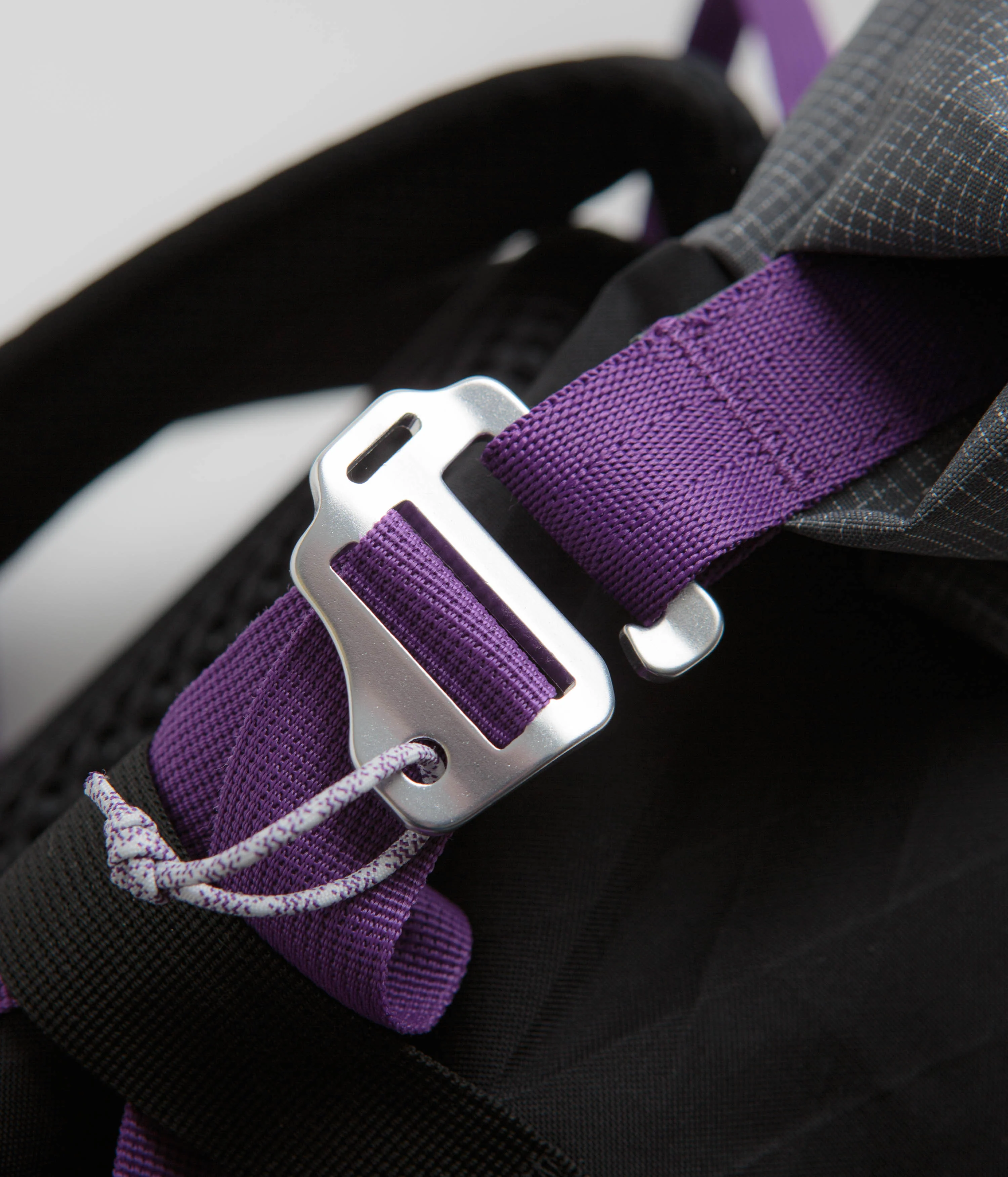 Nike ACG Aysen 32L Day Pack - Black / Cool Grey / White - Image 4