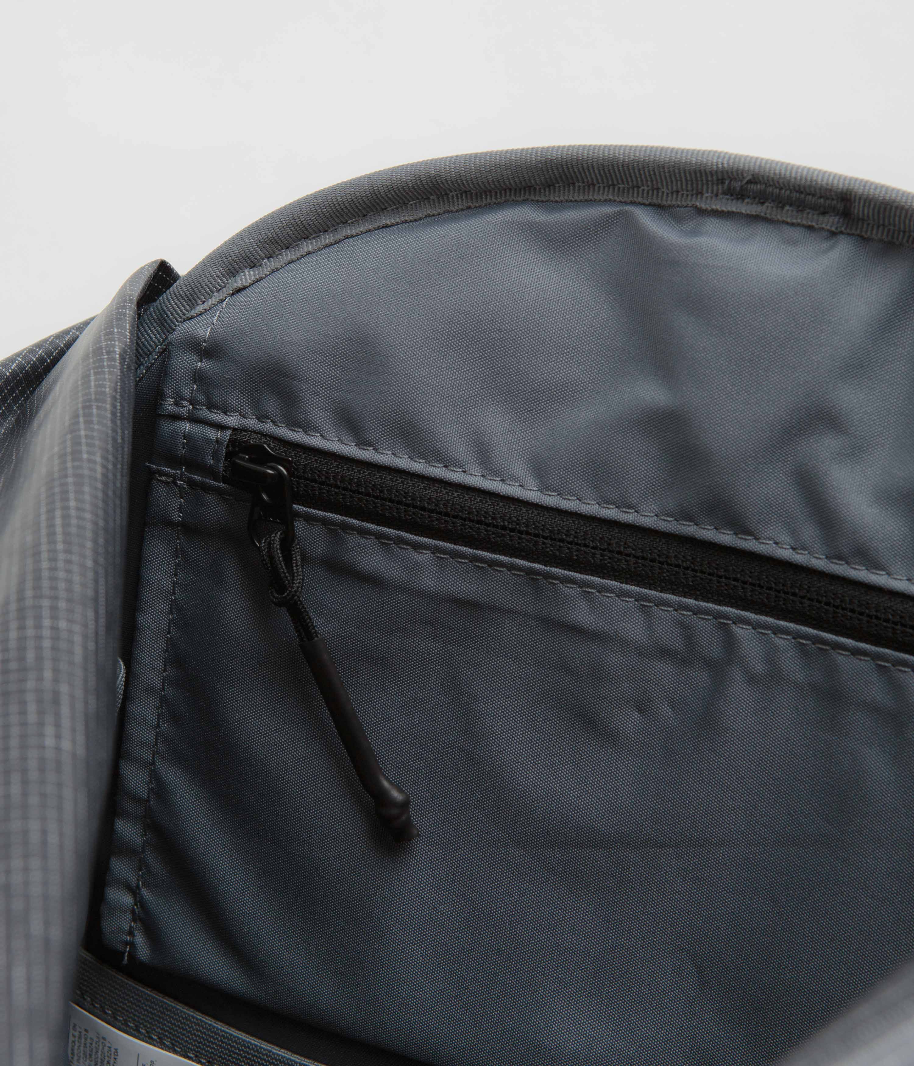 Nike ACG Aysen 32L Day Pack - Black / Cool Grey / White - Image 8