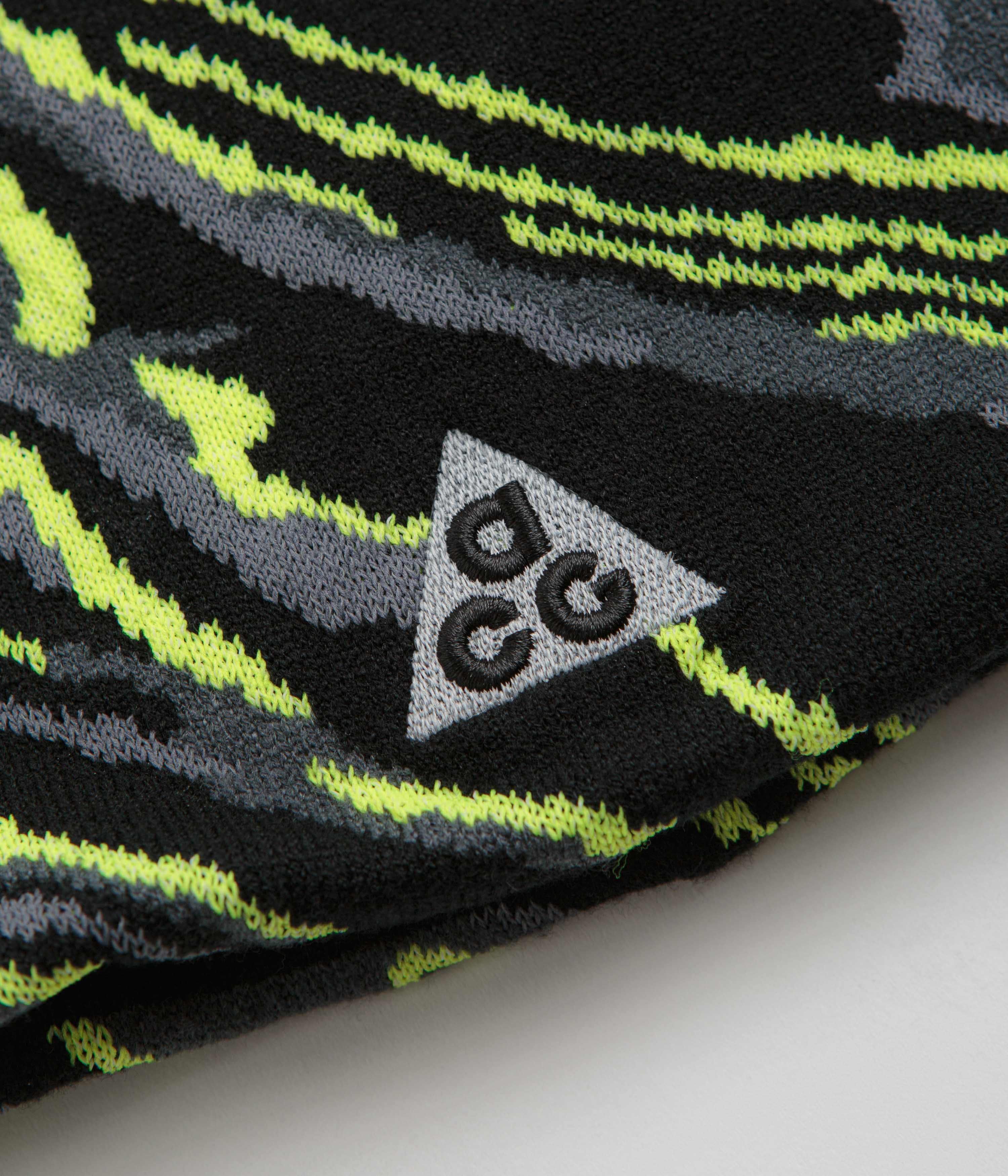 Nike ACG Big Bend Peak Beanie - Dark Smoke Grey / Black / Reflective Silver - Image 2