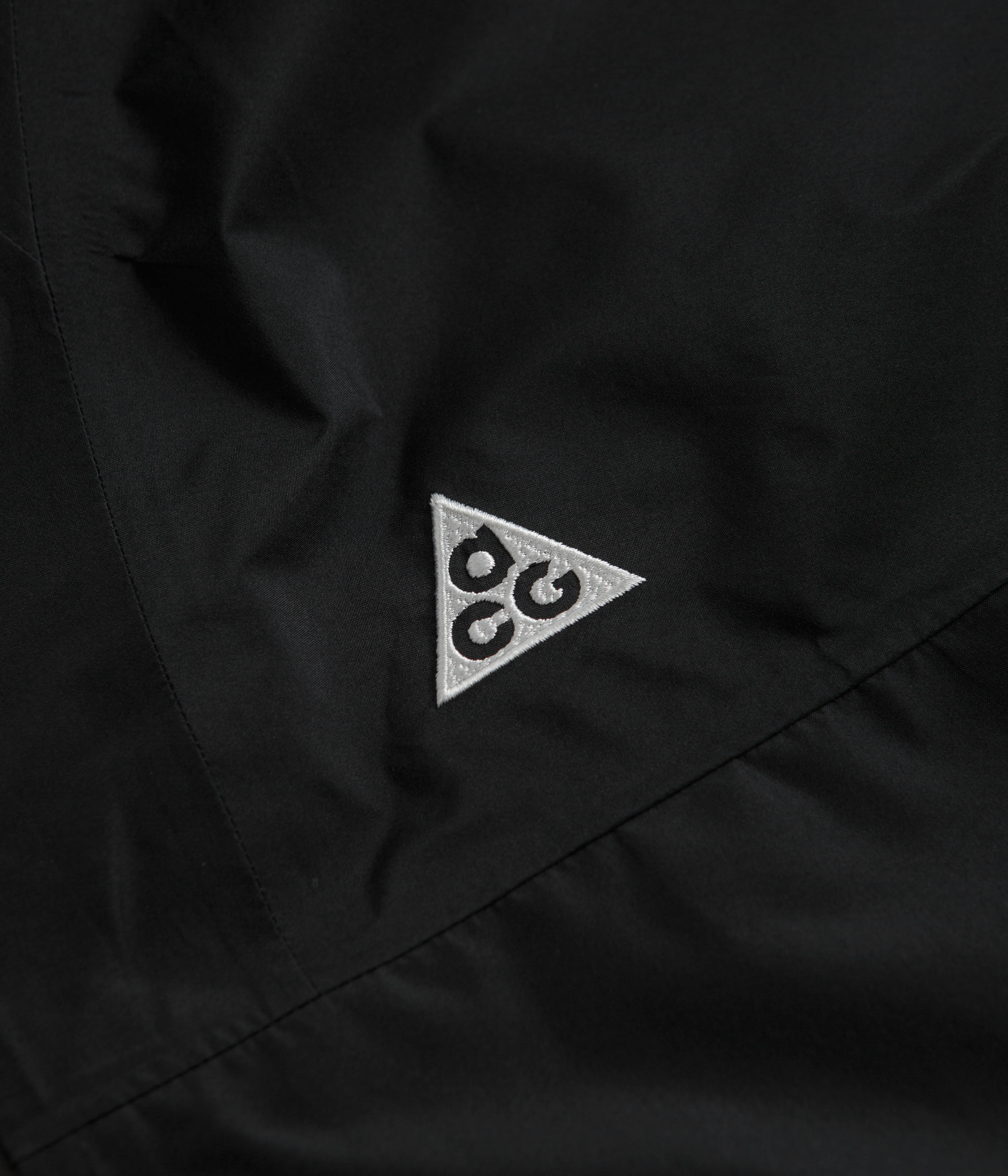 Nike ACG Chain Of Craters Jacket - Black / Summit White - Image 3