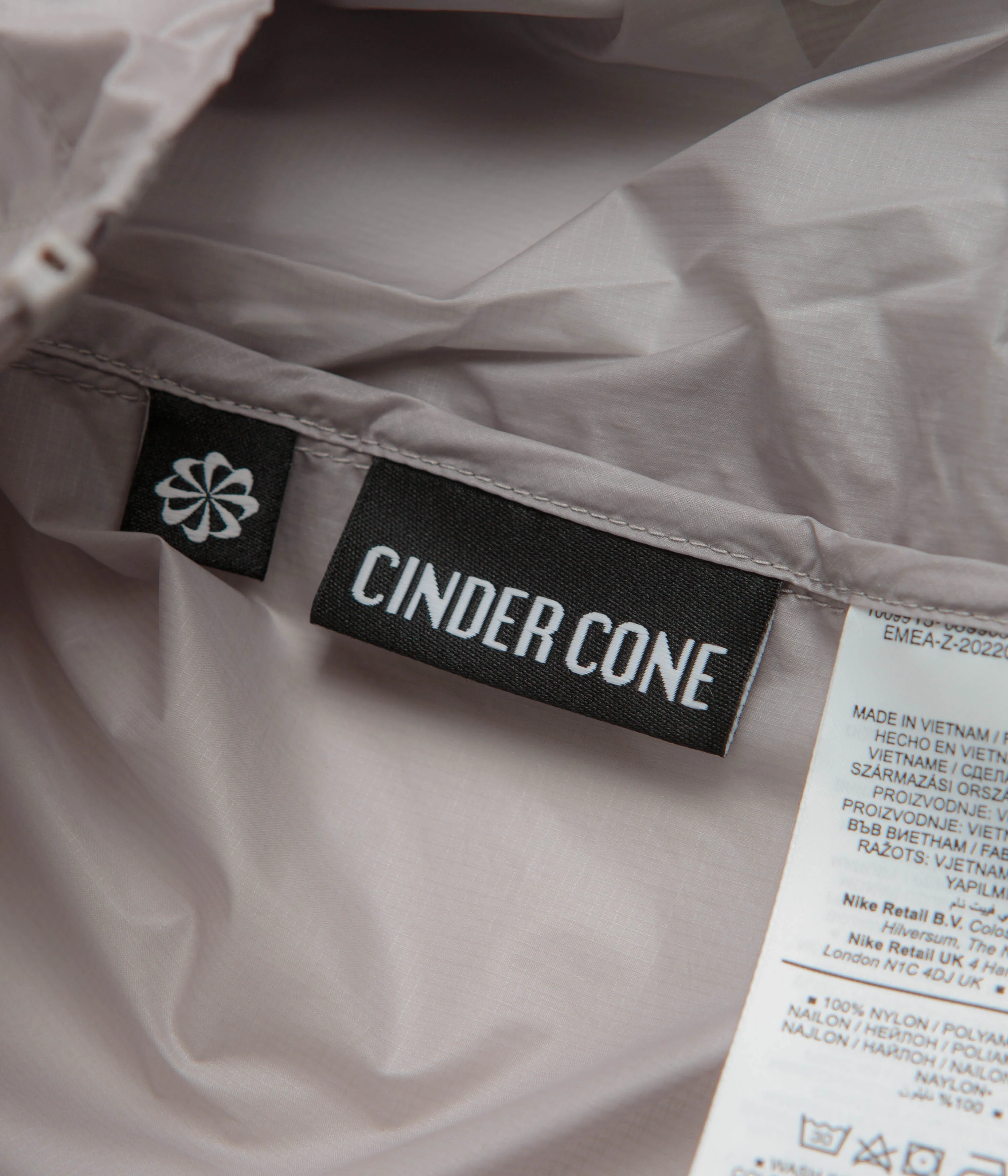 Nike ACG Cinder Cone Windproof Jacket - College Grey / Summit White - Image 7