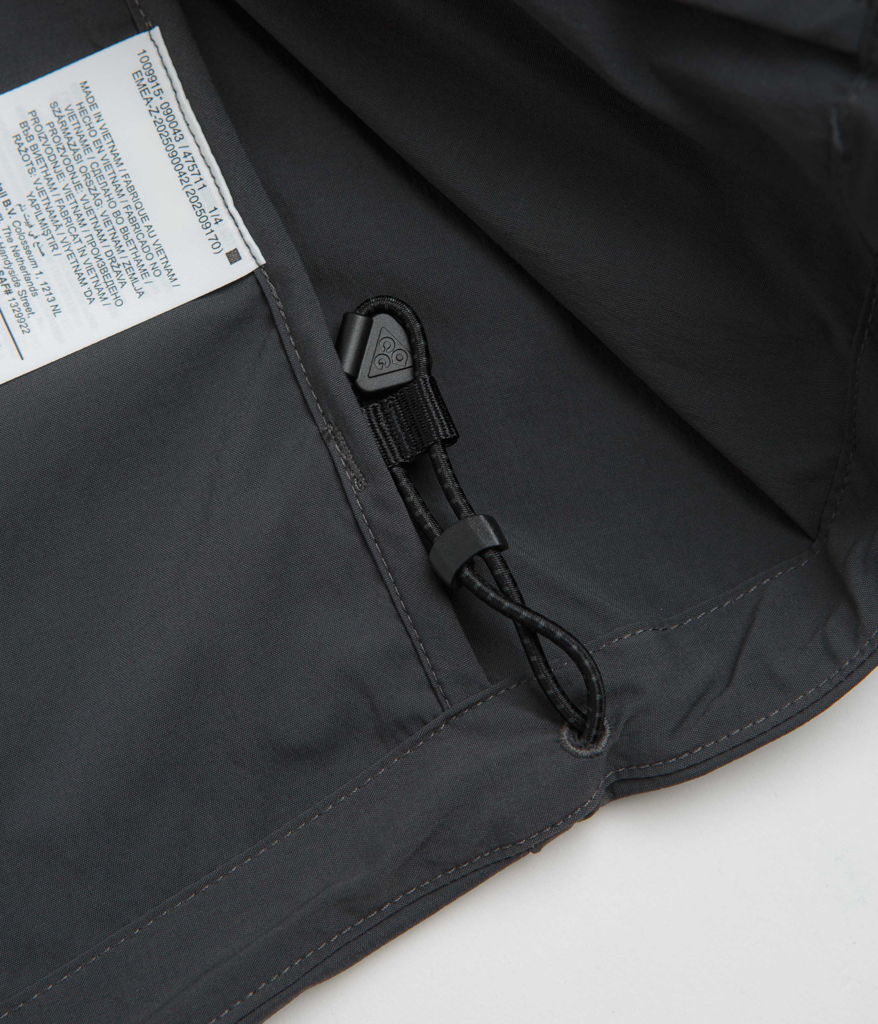 Nike ACG Five Towers Jacket - Anthracite / Anthracite / Summit White - Image 8