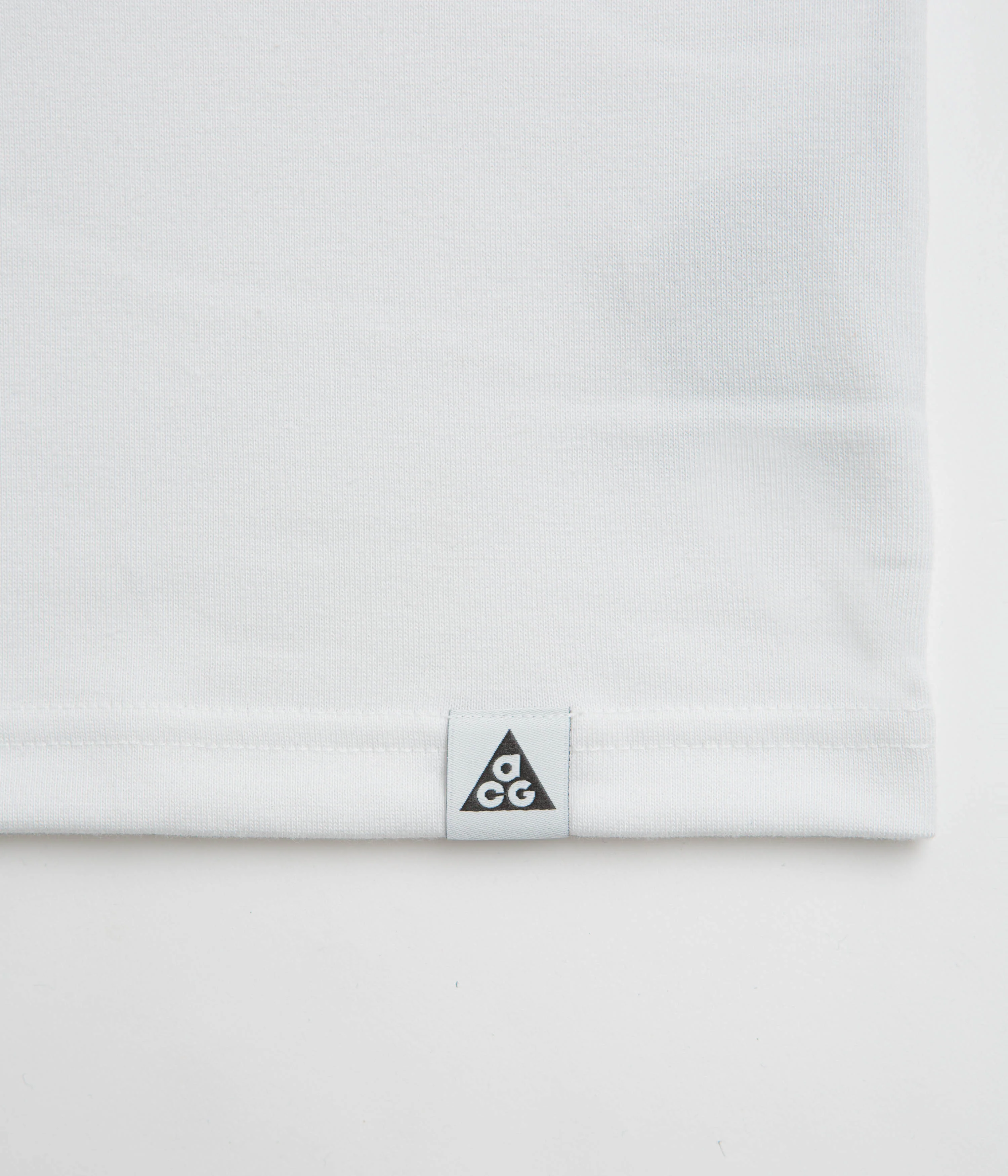 Nike ACG Iguana Vest T-Shirt - Summit White - Image 4