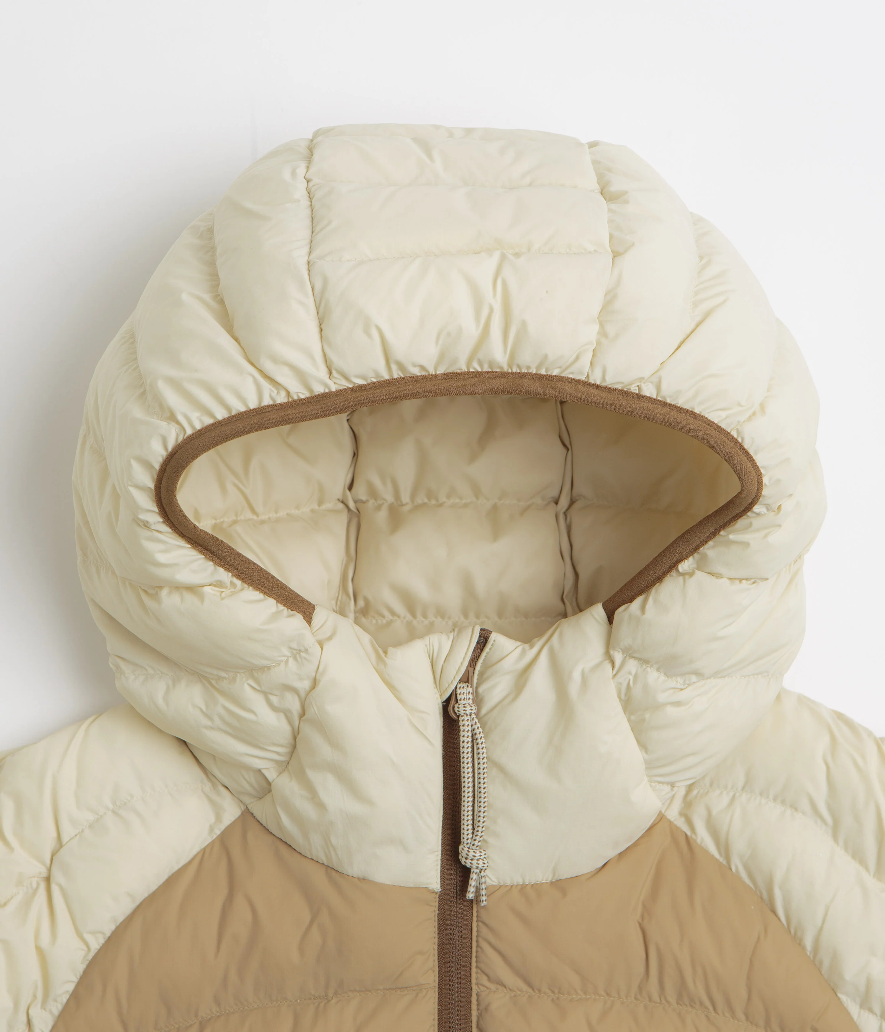 Nike ACG Lava Flow Jacket - Light Khaki / Light Khaki / Summit White - Image 4