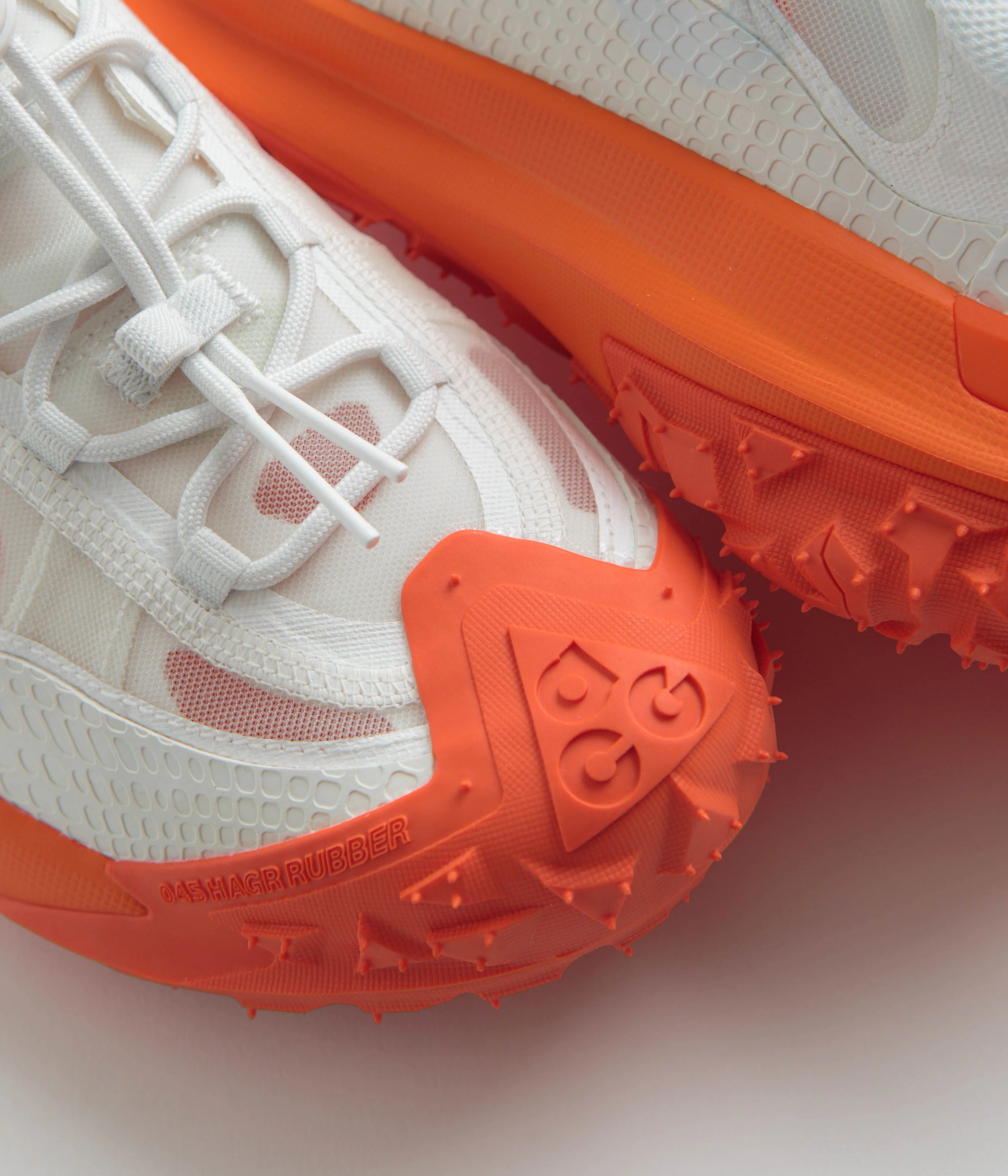 Nike ACG Mountain Fly 2 Low Shoes - Summit White / Summit White - Black - Image 8
