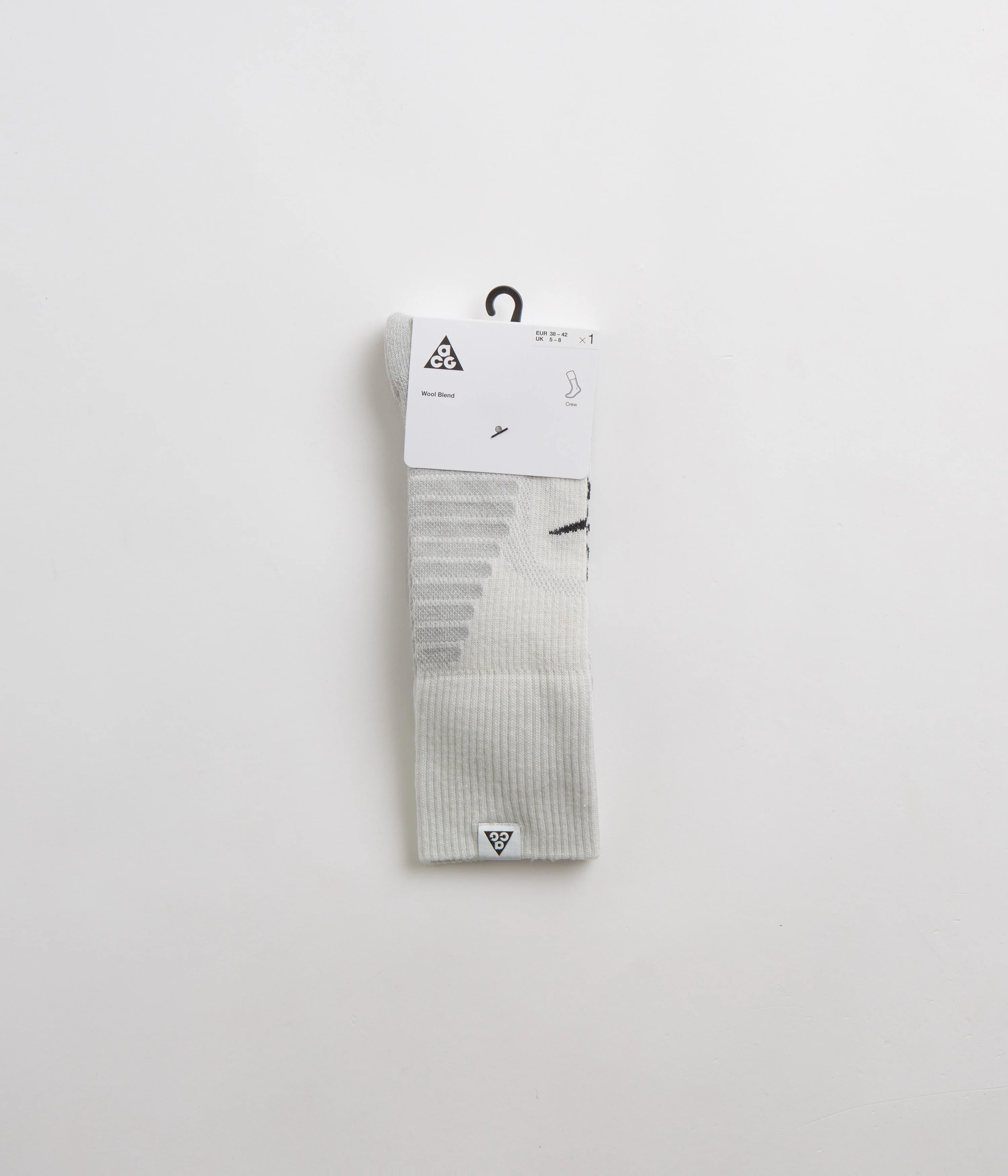 Nike ACG Outdoor Cushioned Crew Socks - Summit White / Light Smoke Grey - Image 2