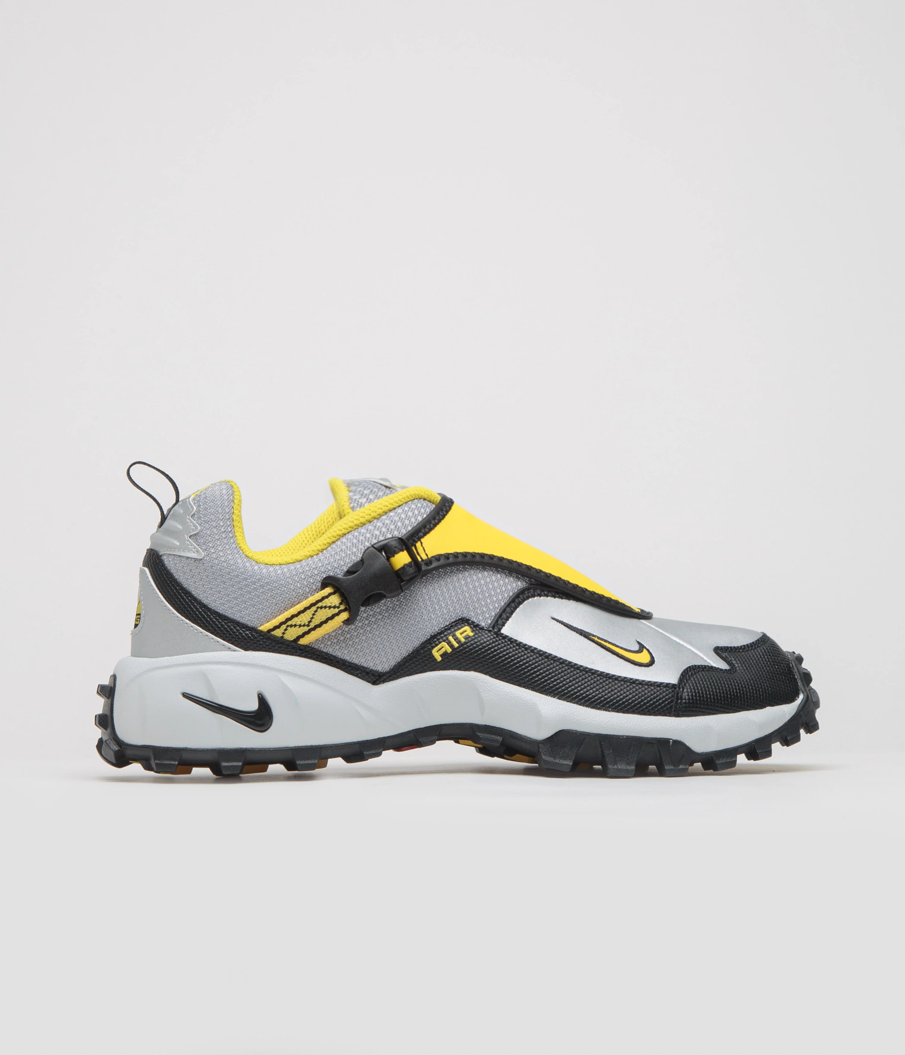 Nike ACG Phassad Shoes - Black / Yellow Zest - Metallic Silver