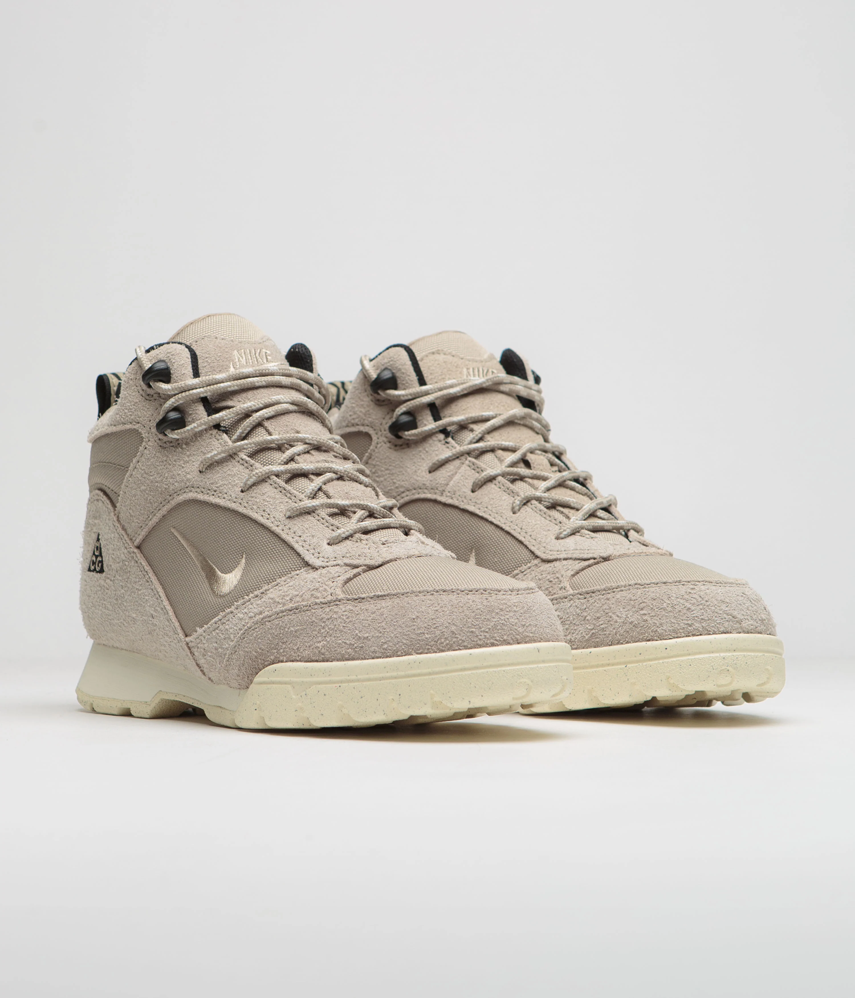 Nike ACG Torre Mid Waterproof Shoes - Khaki / Khaki - Coconut Milk - Black - Image 2