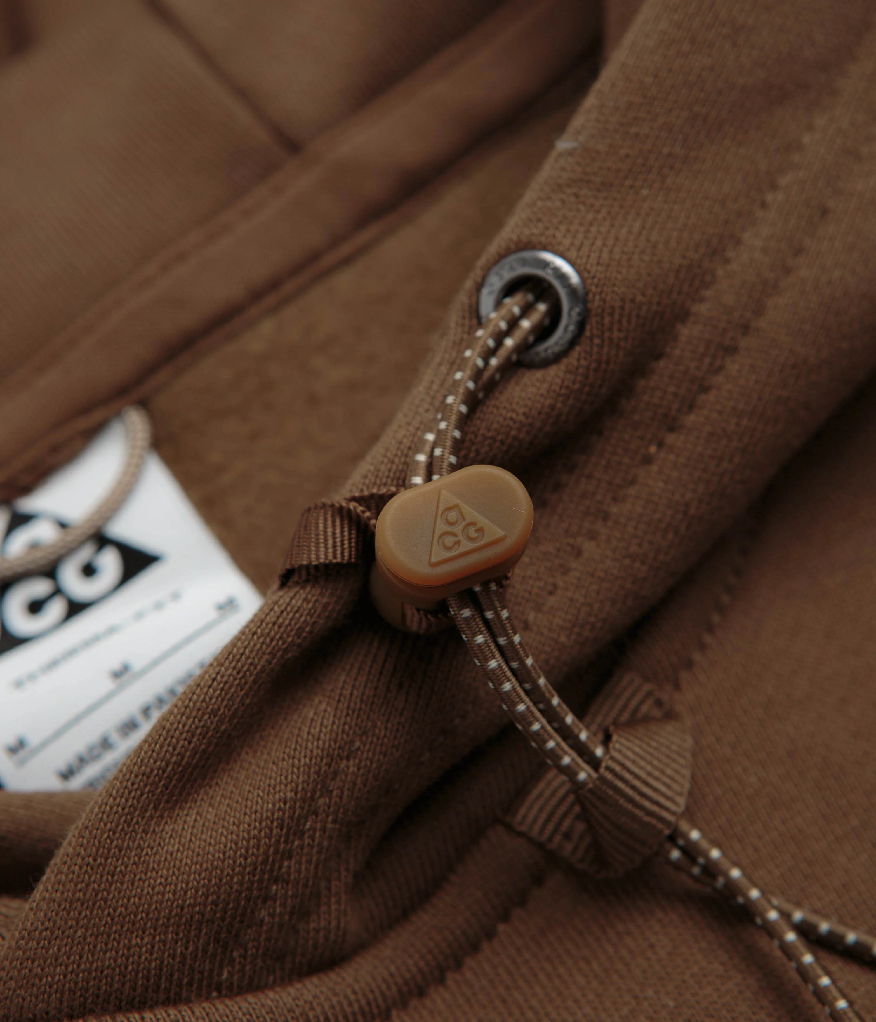 Nike ACG Tuff Fleece Triangle Hoodie - Mosswood Brown / Light Khaki / Summit White - Image 4