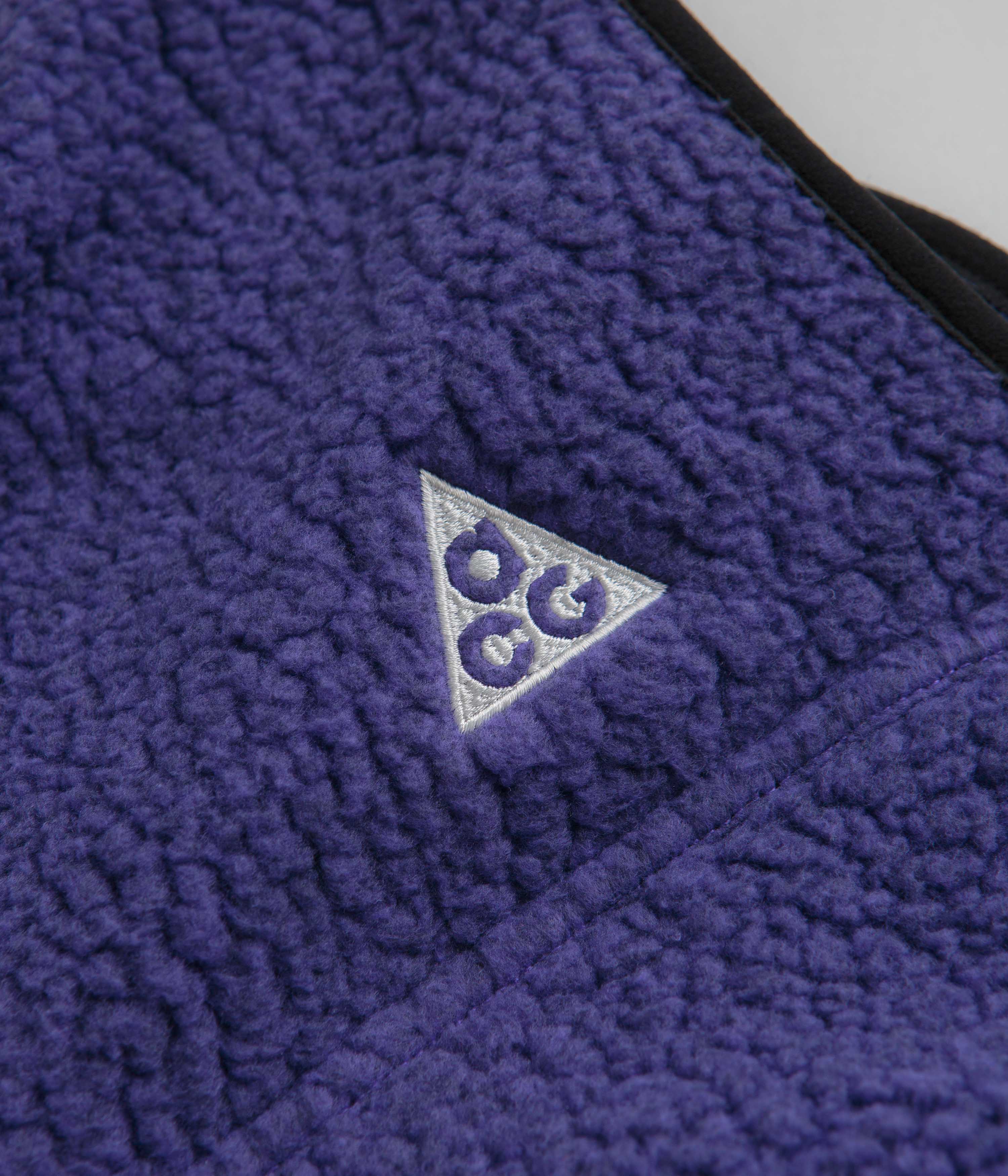 Nike ACG Womens Arctic Wolf Fleece Vest - Persian Violet / Black / Summit White - Image 3