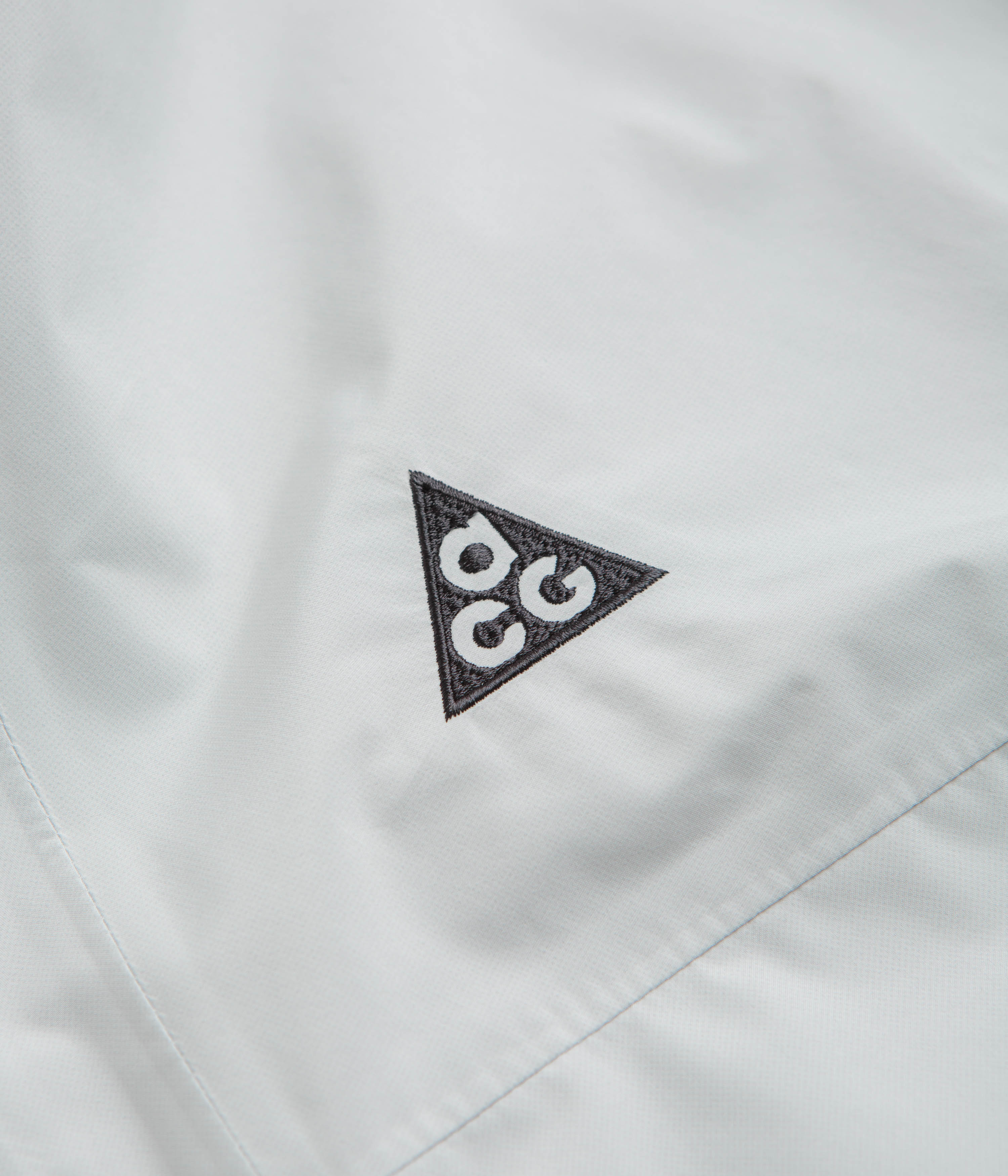 Nike ACG Womens Cascade Rains Jacket - Summit White / Black - Image 4