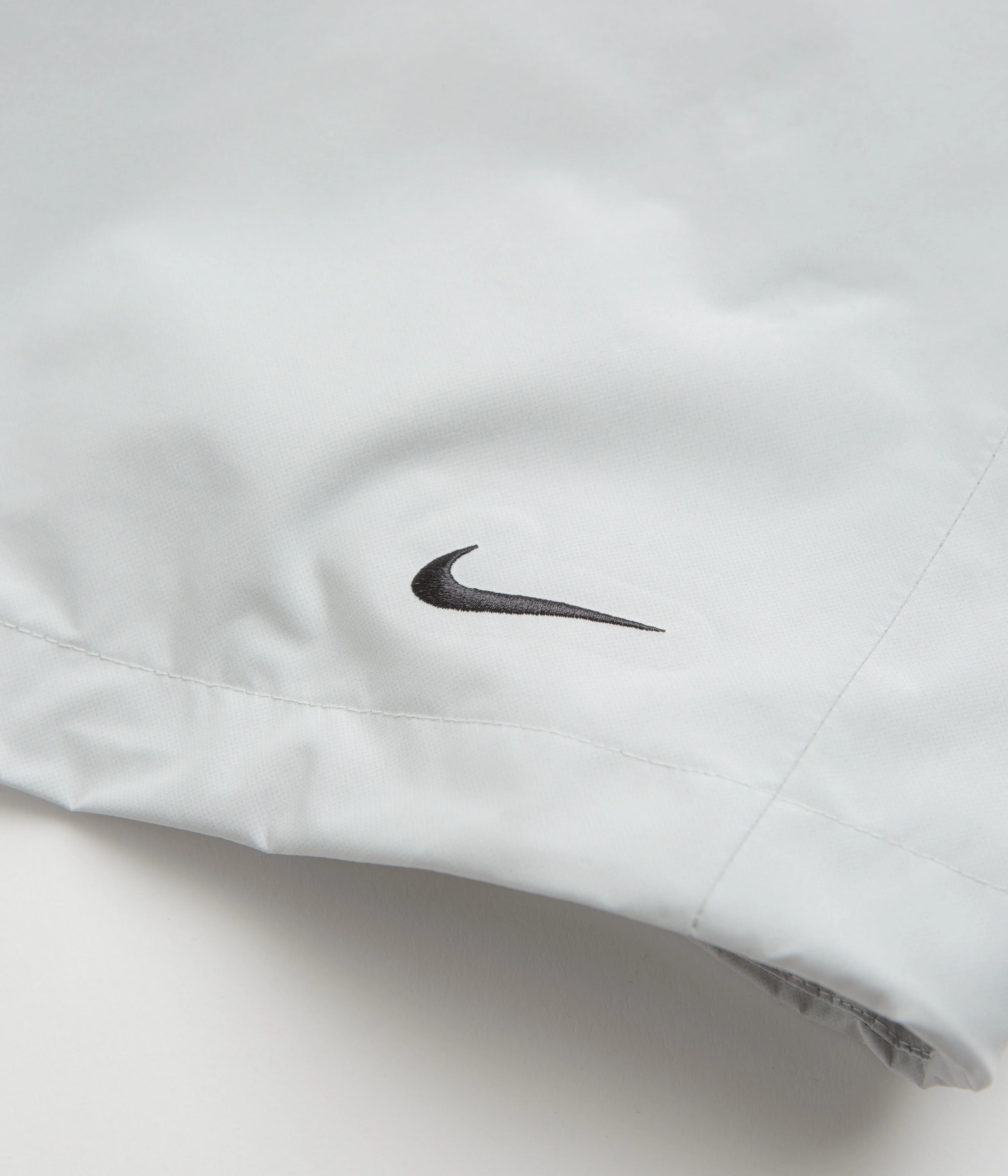 Nike ACG Womens Cascade Rains Jacket - Summit White / Black - Image 9