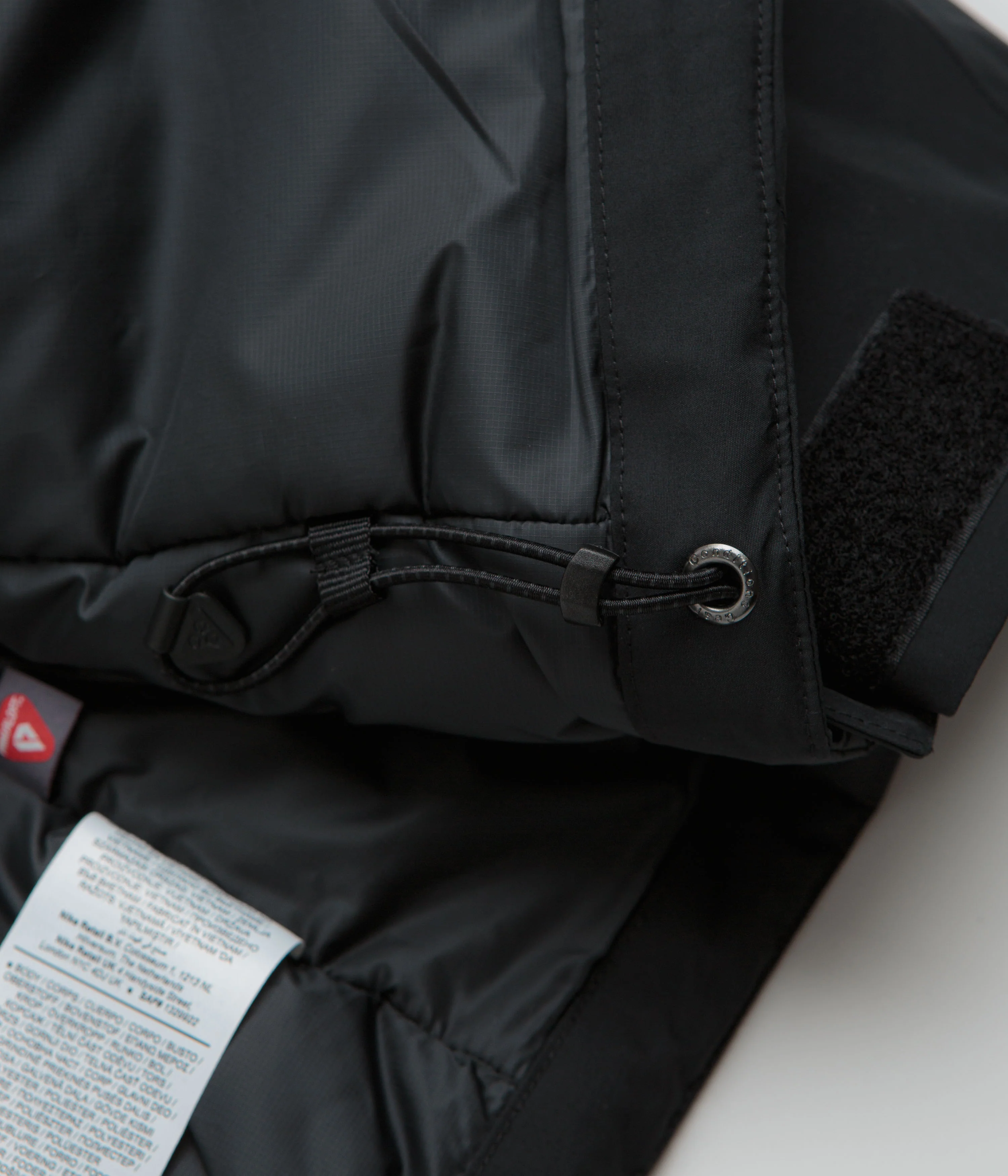 Nike ACG Womens Skull Peak Jacket - Black / Anthracite / Black / Summit White - Image 7