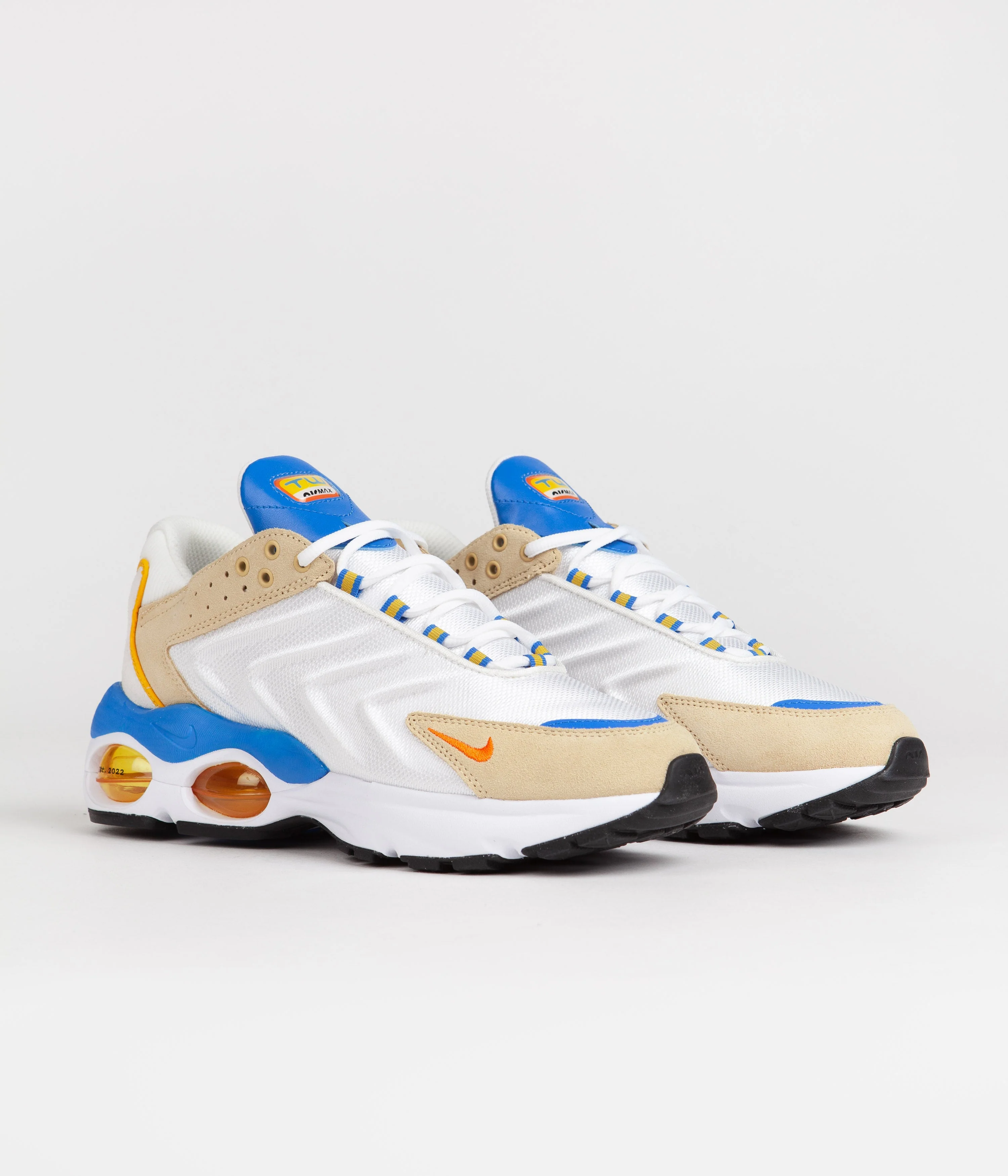 Nike Air Max TW SE Shoes - Summit White / Safety Orange - Sesame - Image 2